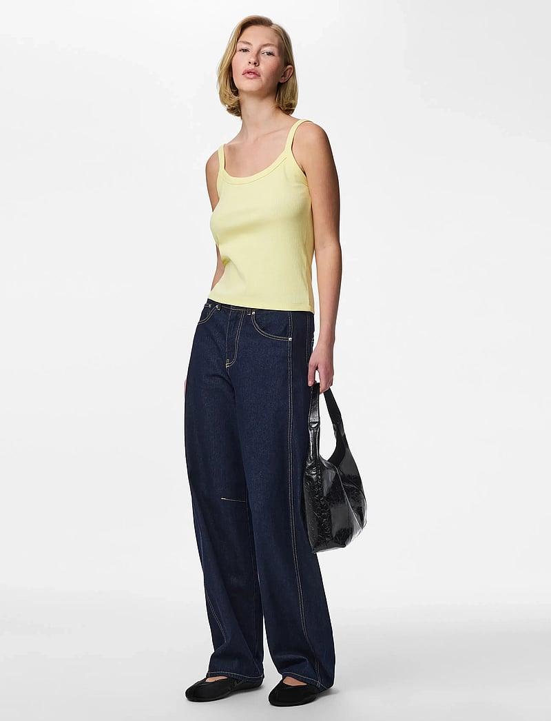 Pieces - PCMAY STRAP TOP JRS NOOS BC - topid ja varrukateta alussärgid - french vanilla - 4