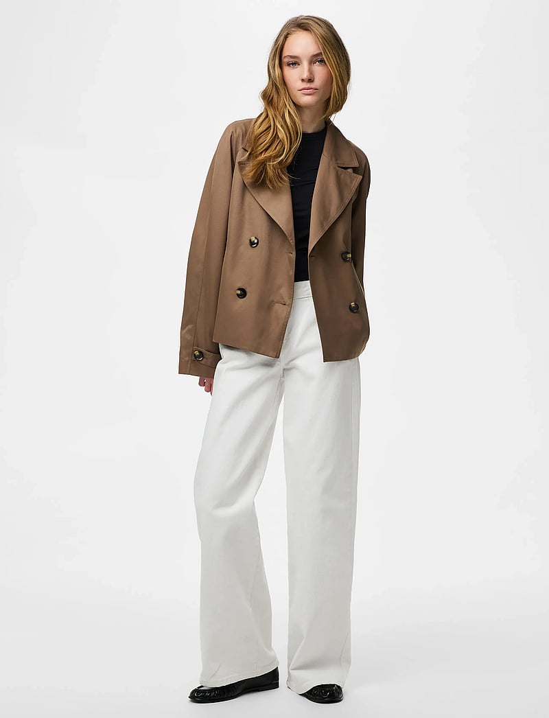 Pieces - PCSCARLETT LS SHORT TRENCHCOAT NOOS BC - frühlingsjacken - brown lentil - 4