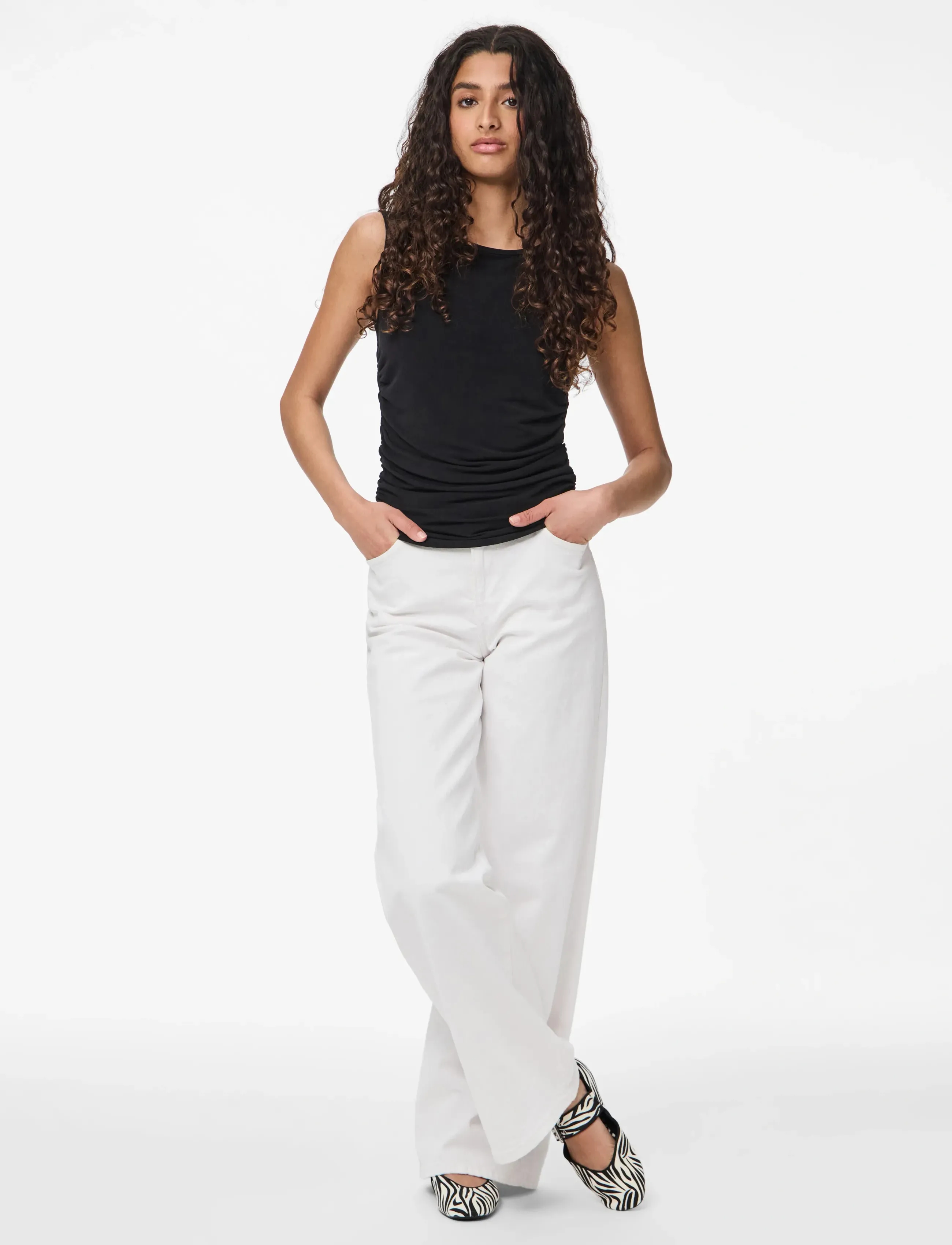 Pieces - PCMADISON SL RUCHING TOP JRS NOOS BC - linnen - black - 4