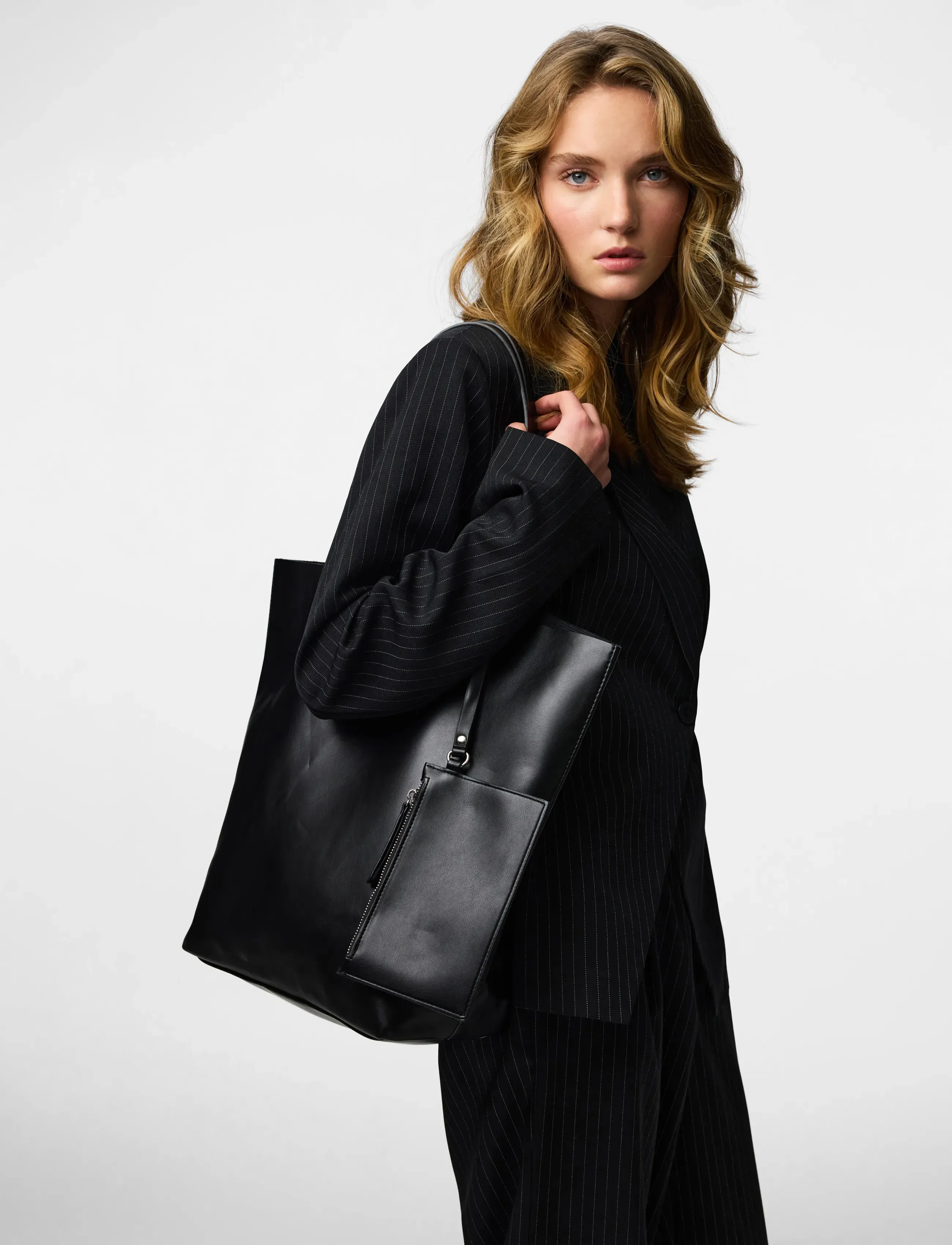 Pieces Pcanilla Shopper Noos Pu, One Size, Black, Tasker > Shoppere, Dame