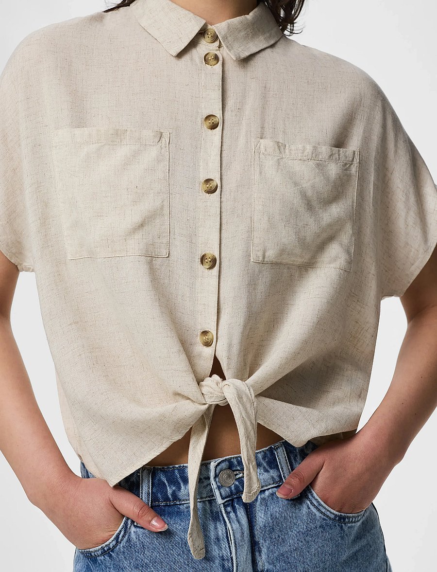 Pieces - PCPIA LINEN BLEND SS TIE SHIRT WVN NOOS - koszule lniane - birch - 5