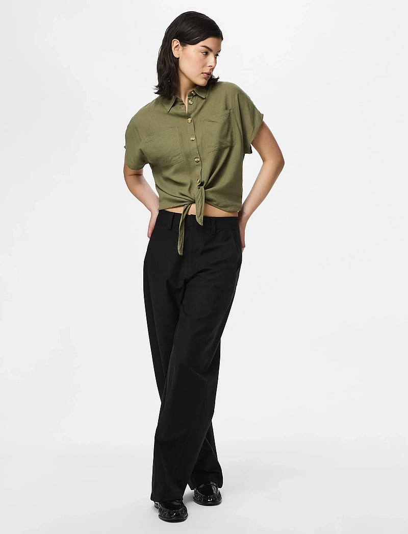 Pieces - PCPIA LINEN BLEND SS TIE SHIRT WVN NOOS - linen shirts - deep lichen green - 4