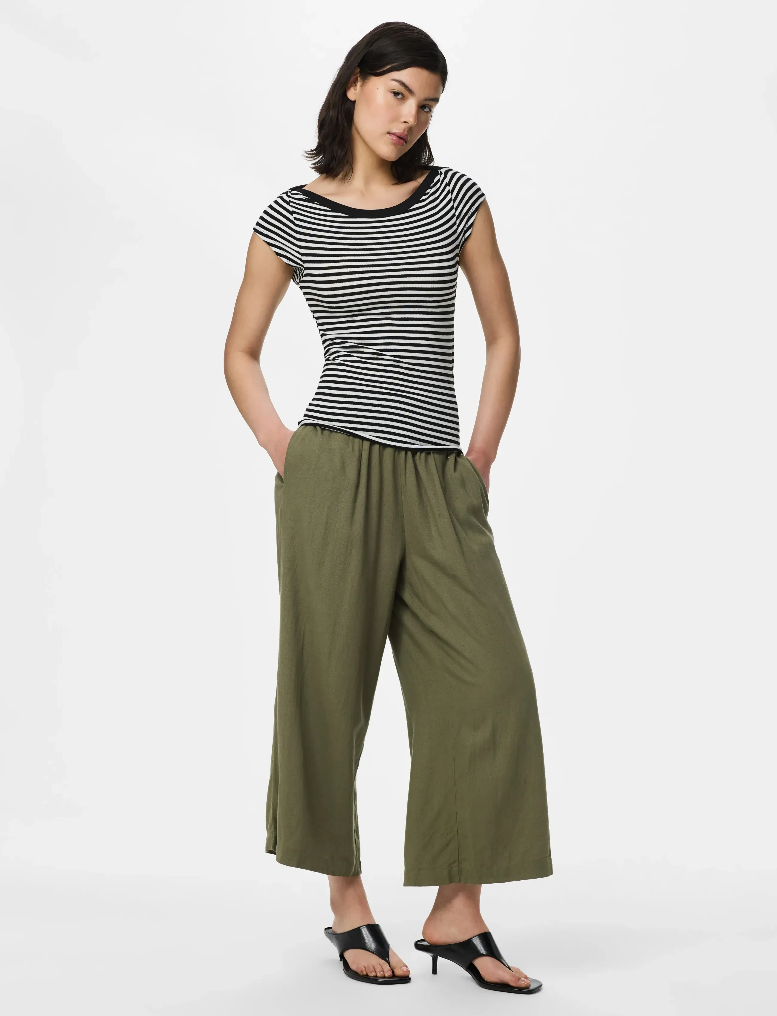 PIECES Pcpia Hw Wide Culotte Wvn Noos linnebyxor dam – bild 3