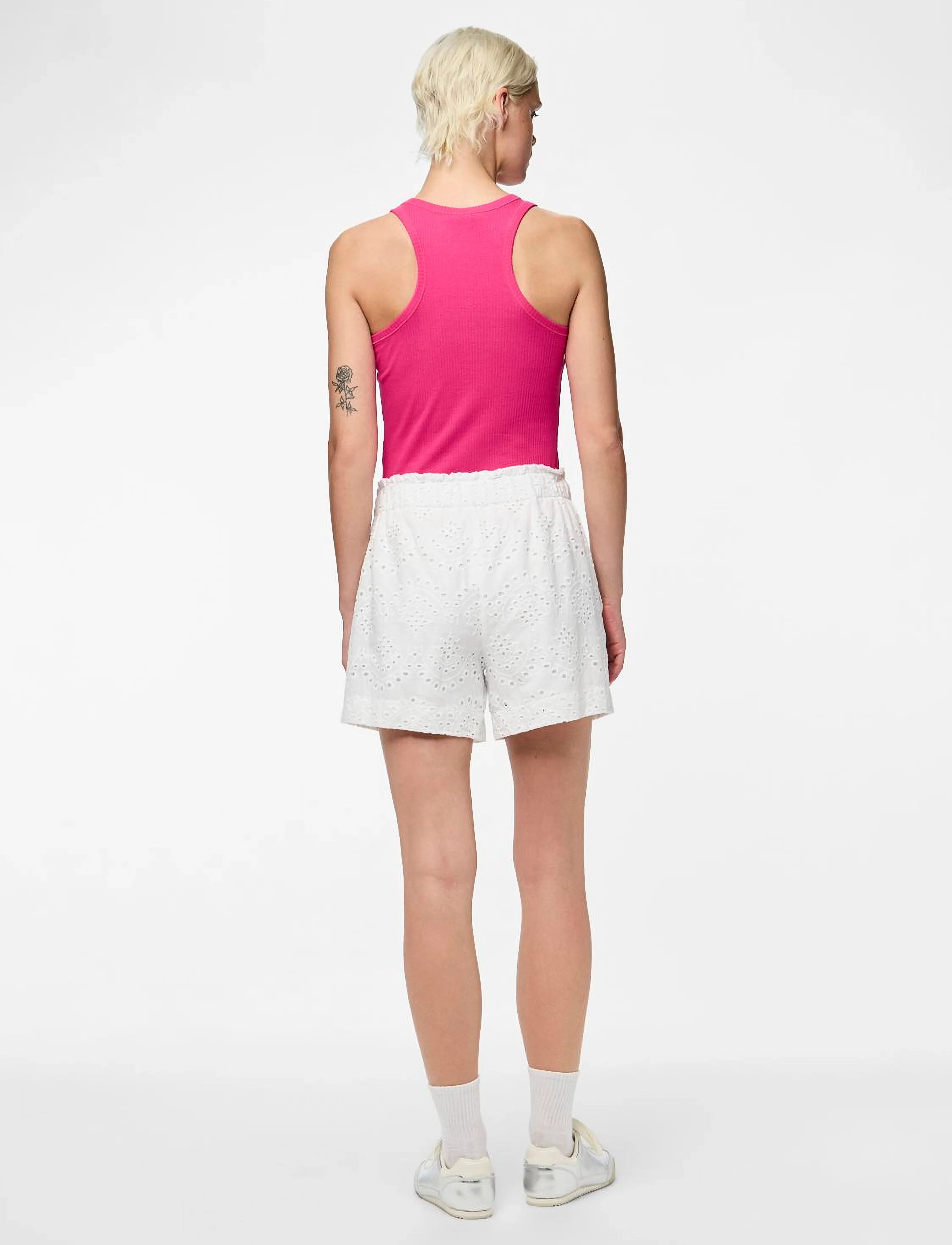 Pieces - PCVILDE MW SHORTS WVN NOOS - rennot shortsit - bright white - 3