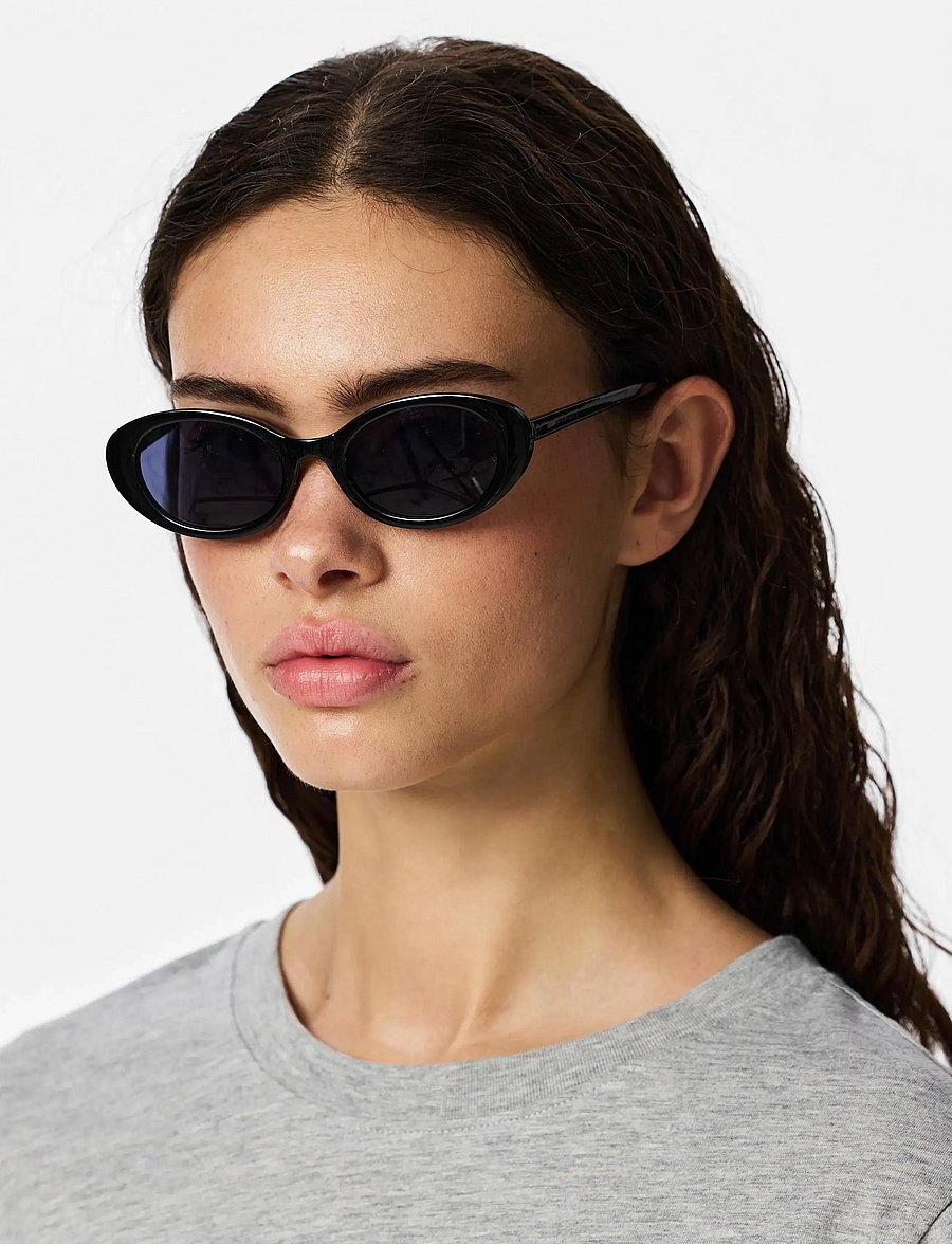 Pieces - PCSANNA SUNGLASSES NOOS BC - Ümmargused päikeseprillid - black - 0