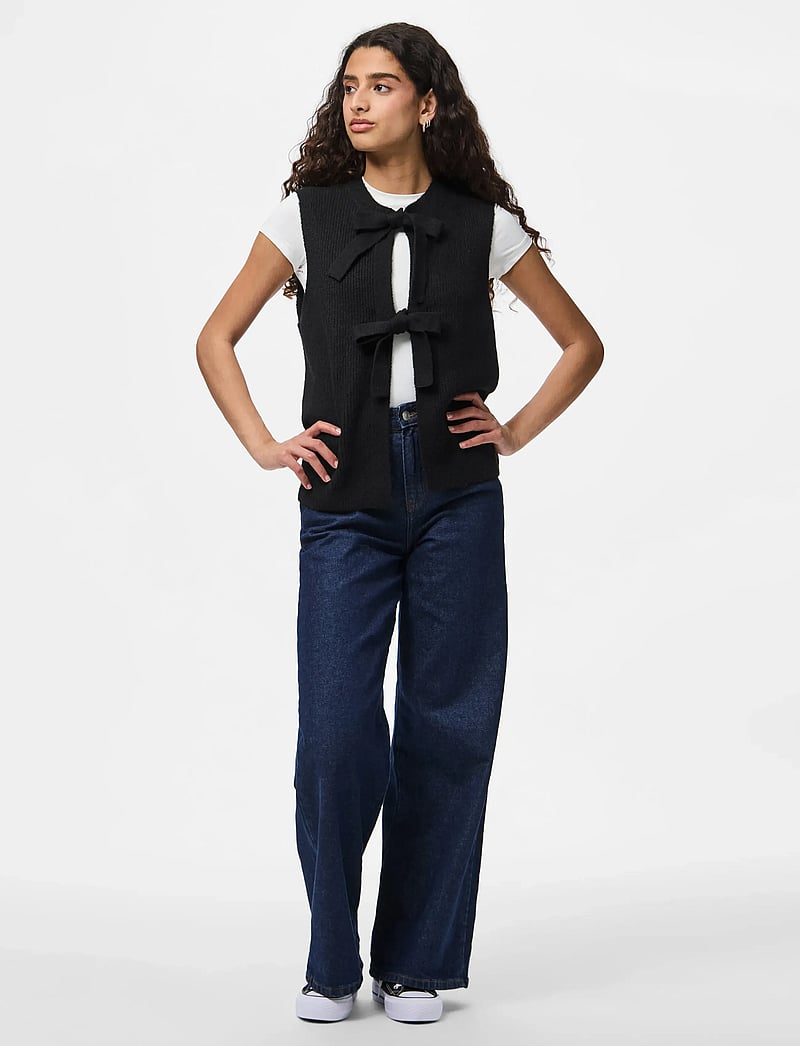 Pieces - PCSILLY SL REV TIE VEST KNIT NOOS BC - kootud vestid - black - 0