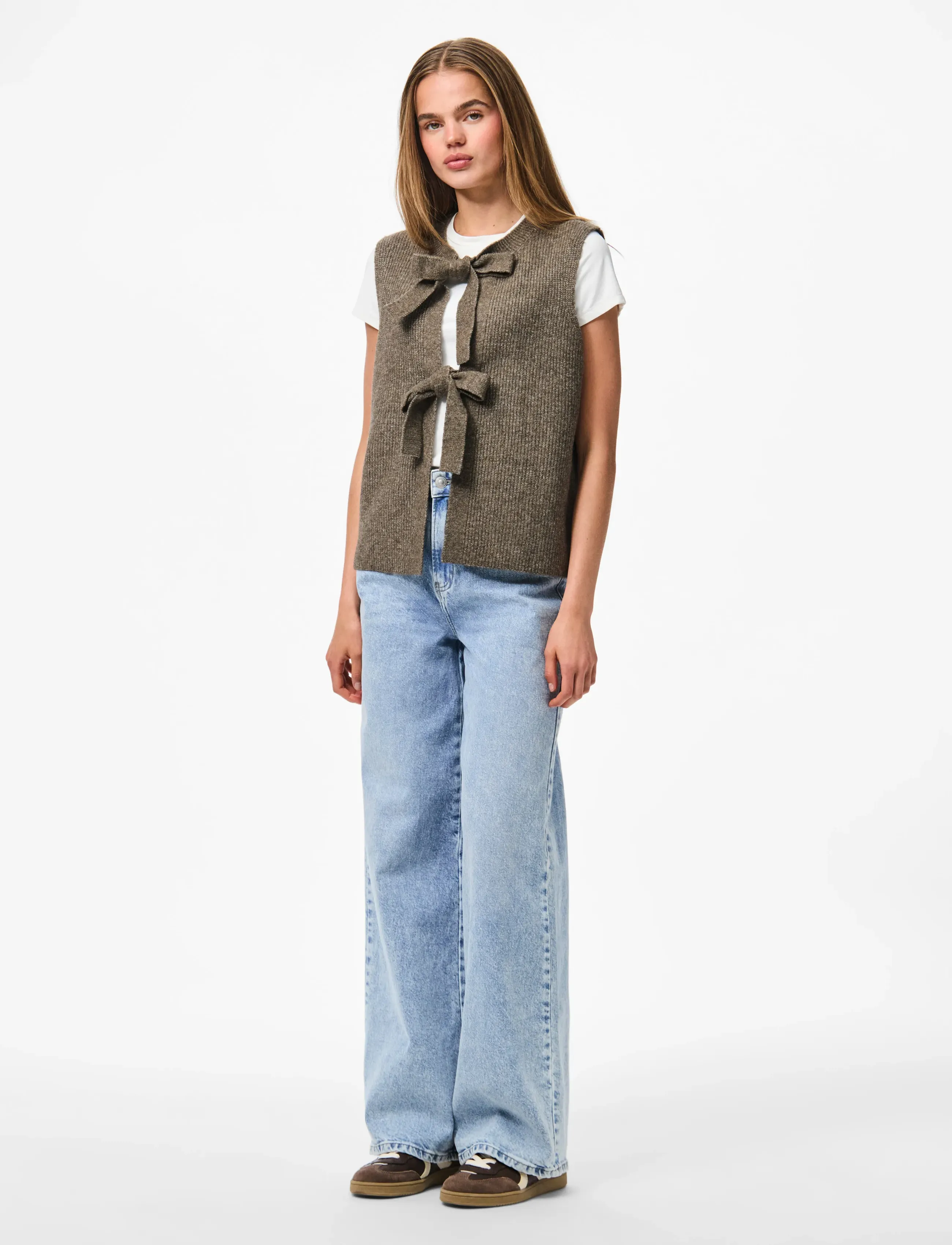 Pieces Pcsilly Sl Rev Tie Vest Knit Noos Bc, XS, Brown, Veste > Strikkede Veste, Dame
