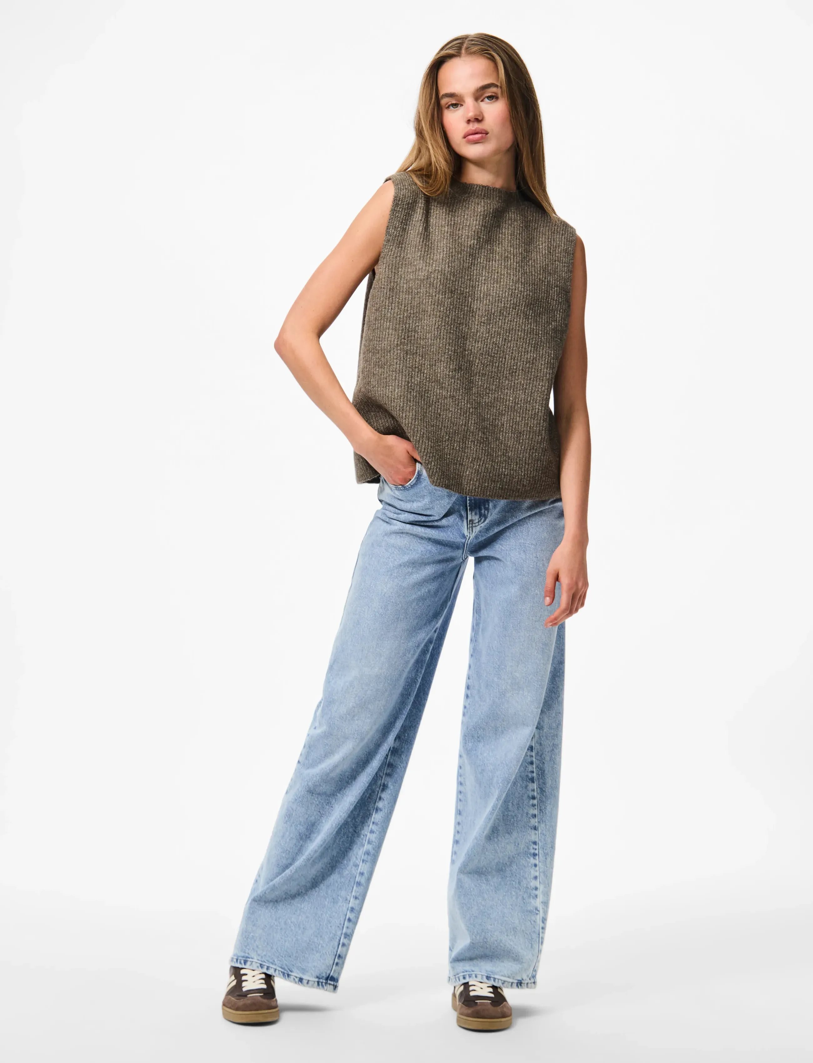 PIECES Pcsilly Sl Rev Tie Vest Knit Noos Bc linnen dam – bild 5
