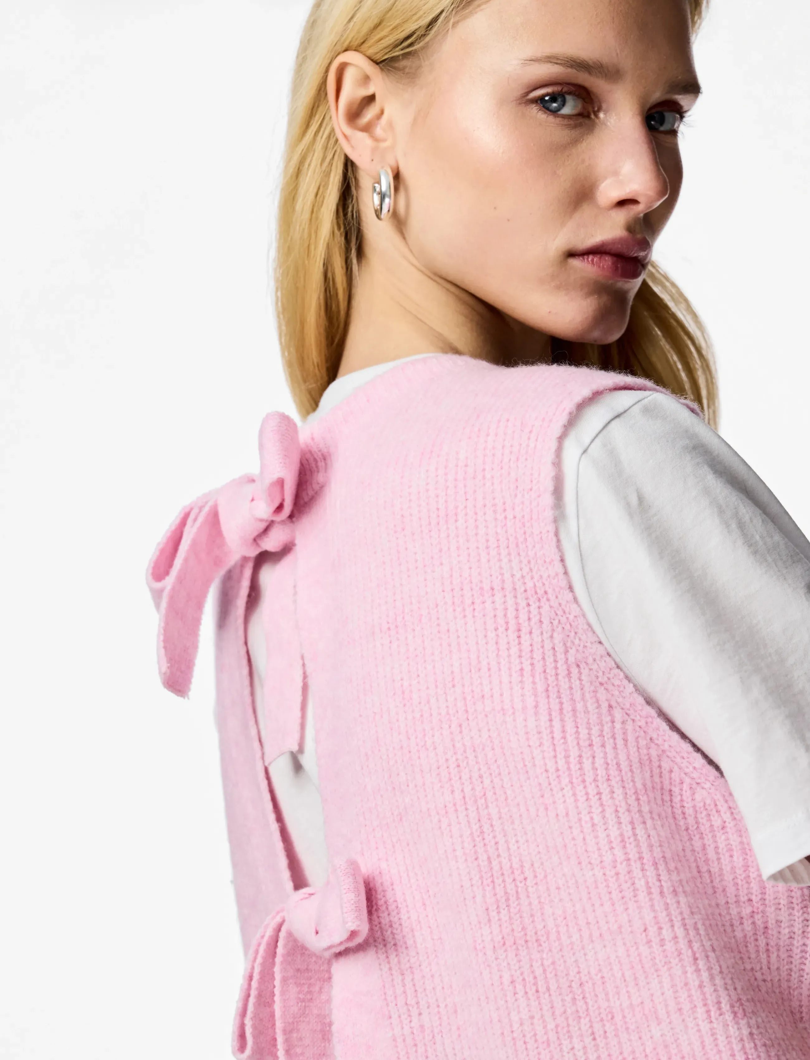 PIECES Pcsilly Sl Rev Tie Vest Knit Noos Bc linnen dam – bild 5