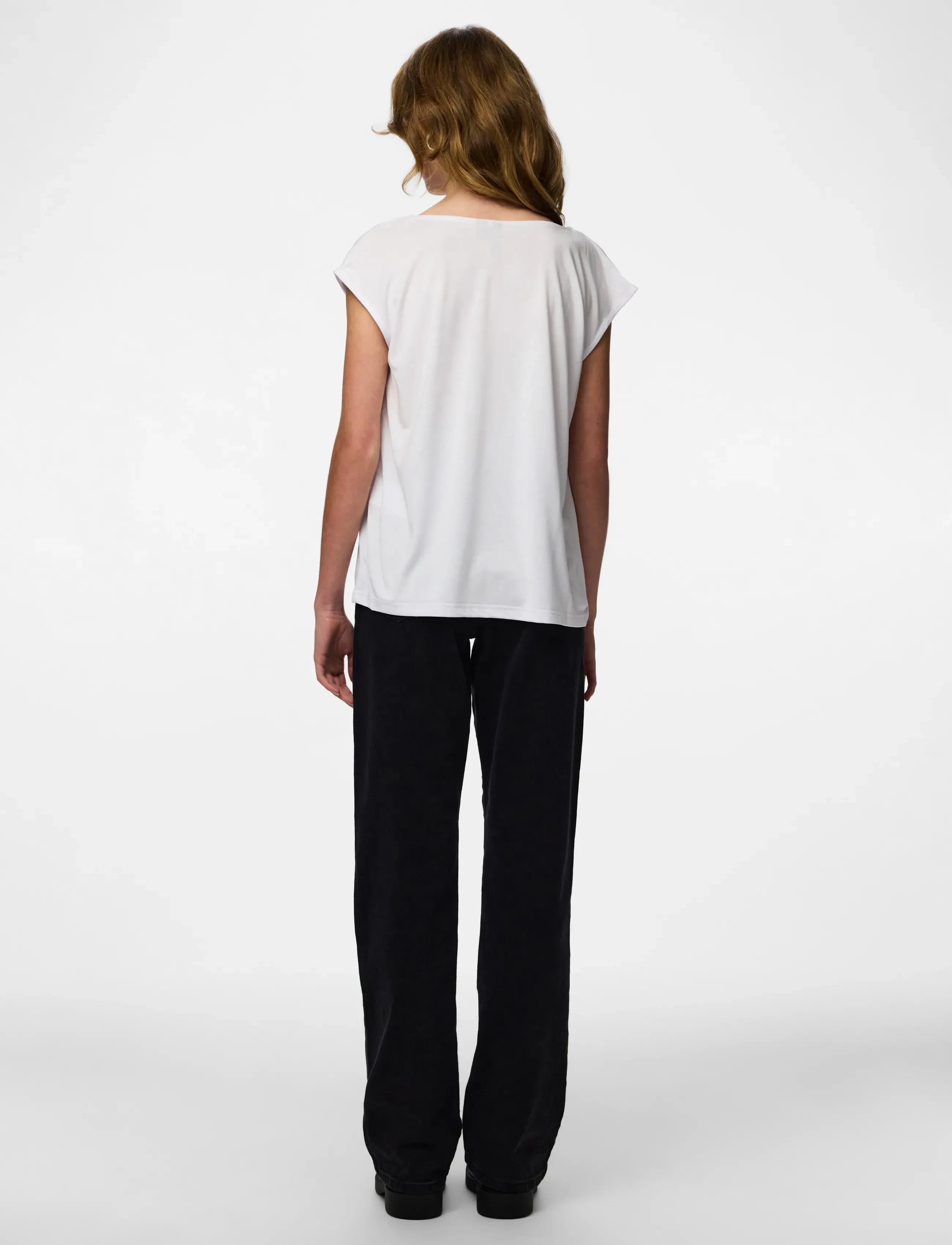 Pieces - PCKAMALA LACE V-NECK TEE JRS NOOS BC - t-särgid - bright white - 3