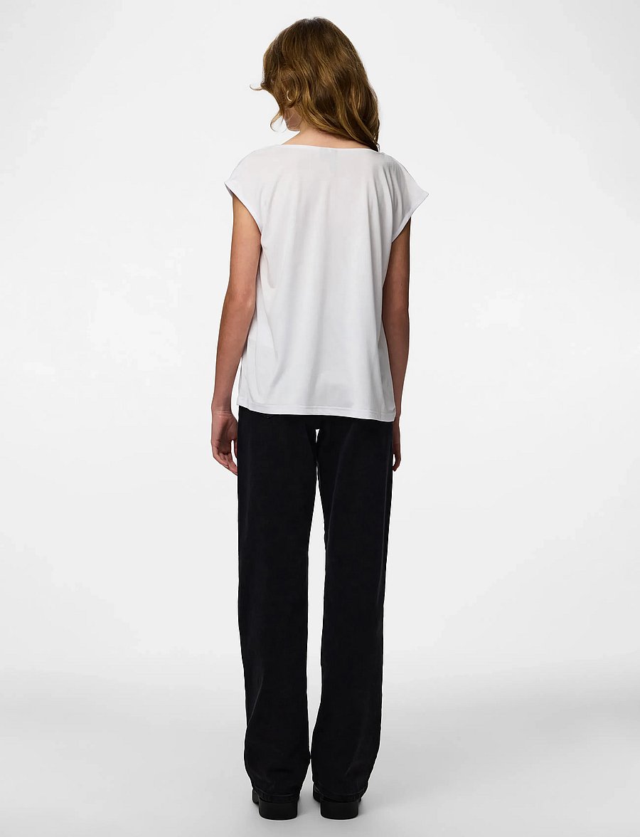 Pieces - PCKAMALA LACE V-NECK TEE JRS NOOS BC - t-shirts - bright white - 3