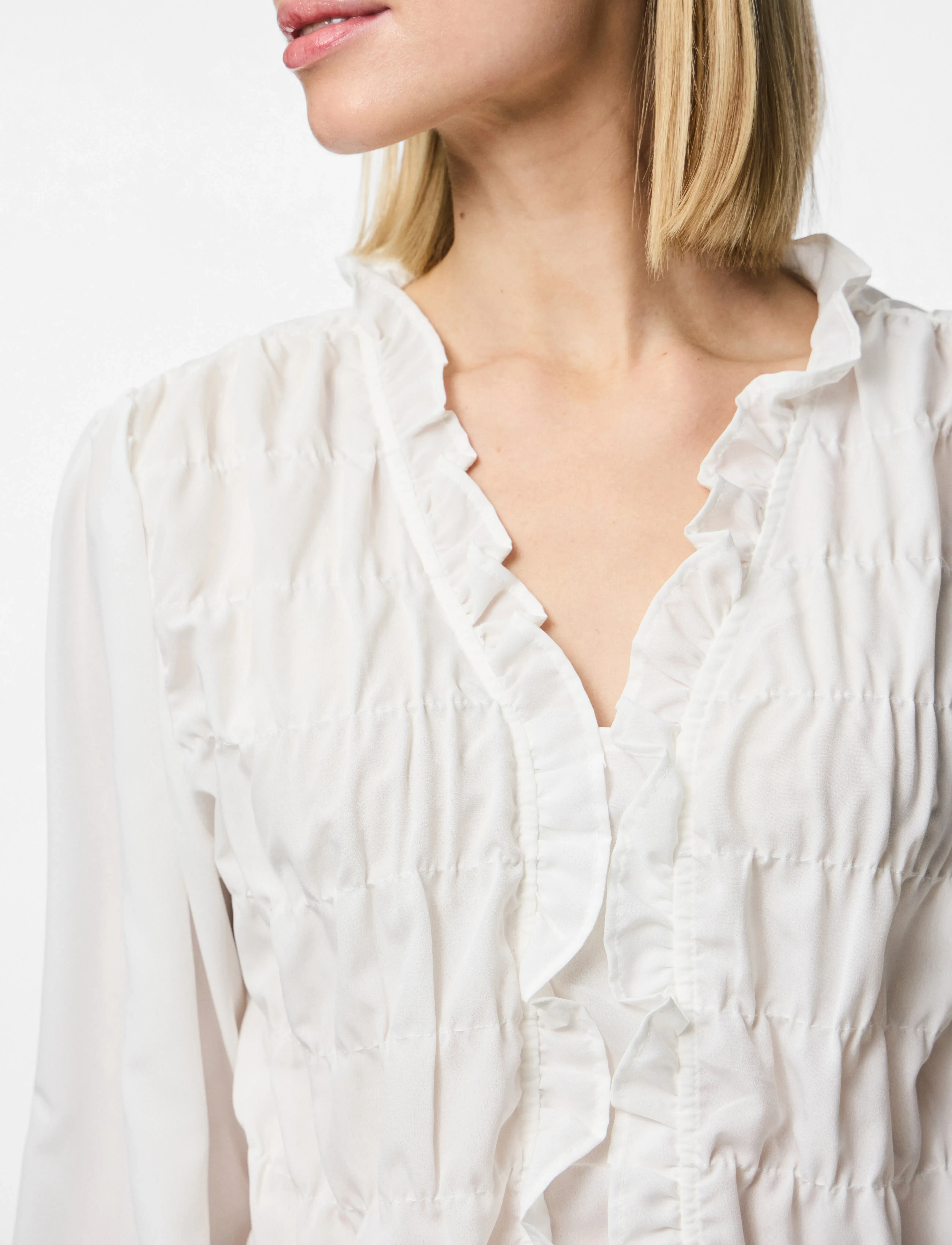 Pieces - PCDEMMIE LS V-NECK FRILL BLOUSE D2D WVN - bright white - 4