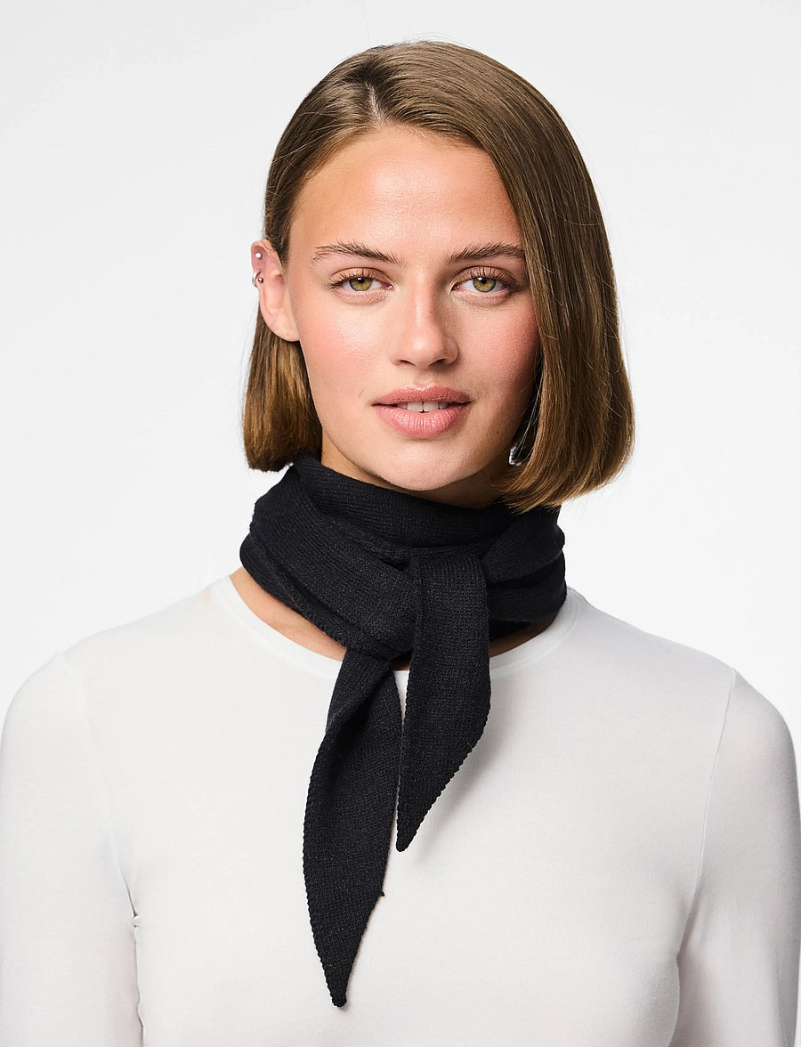 Pieces - PCKOMMA TRIANGLE SCARF NOOS BC - alltags-style - black - 0