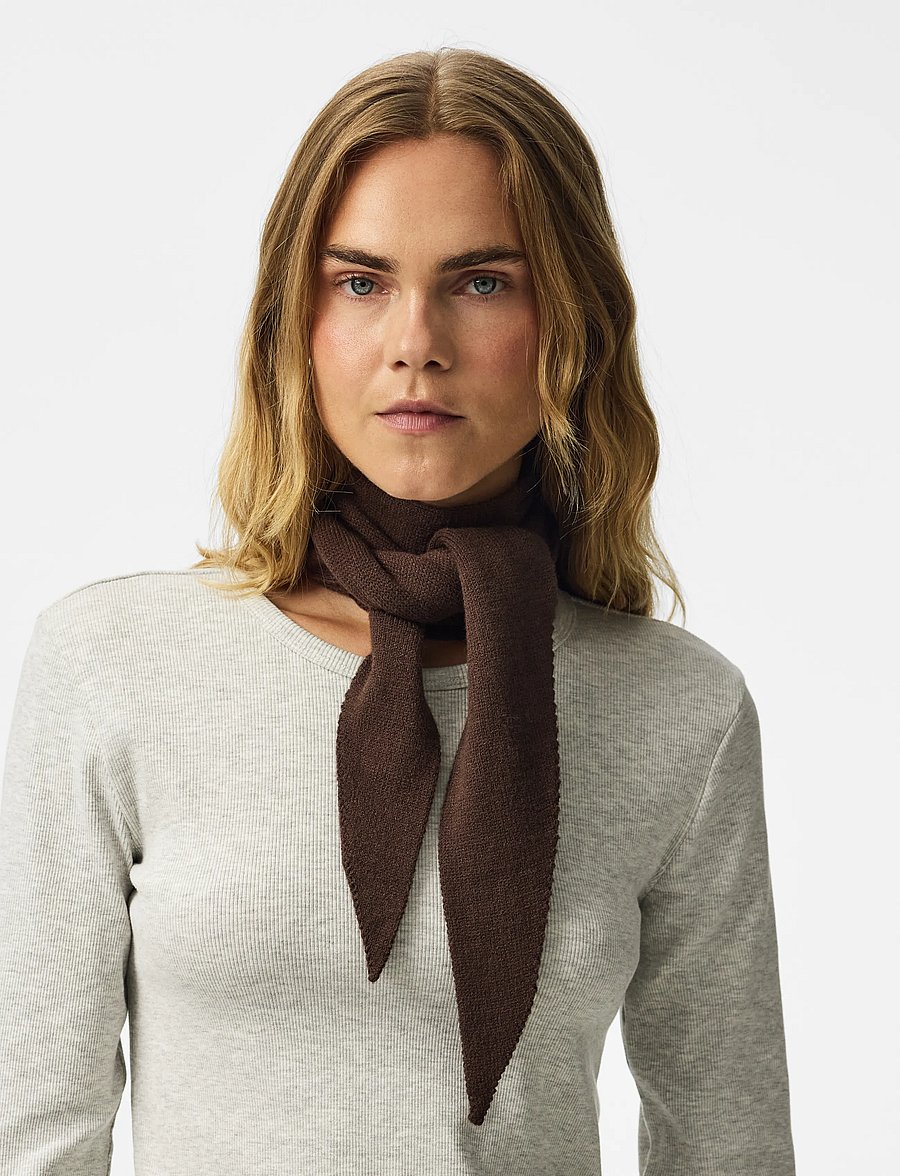 Pieces - PCKOMMA TRIANGLE SCARF NOOS BC - alltags-style - hot fudge - 4