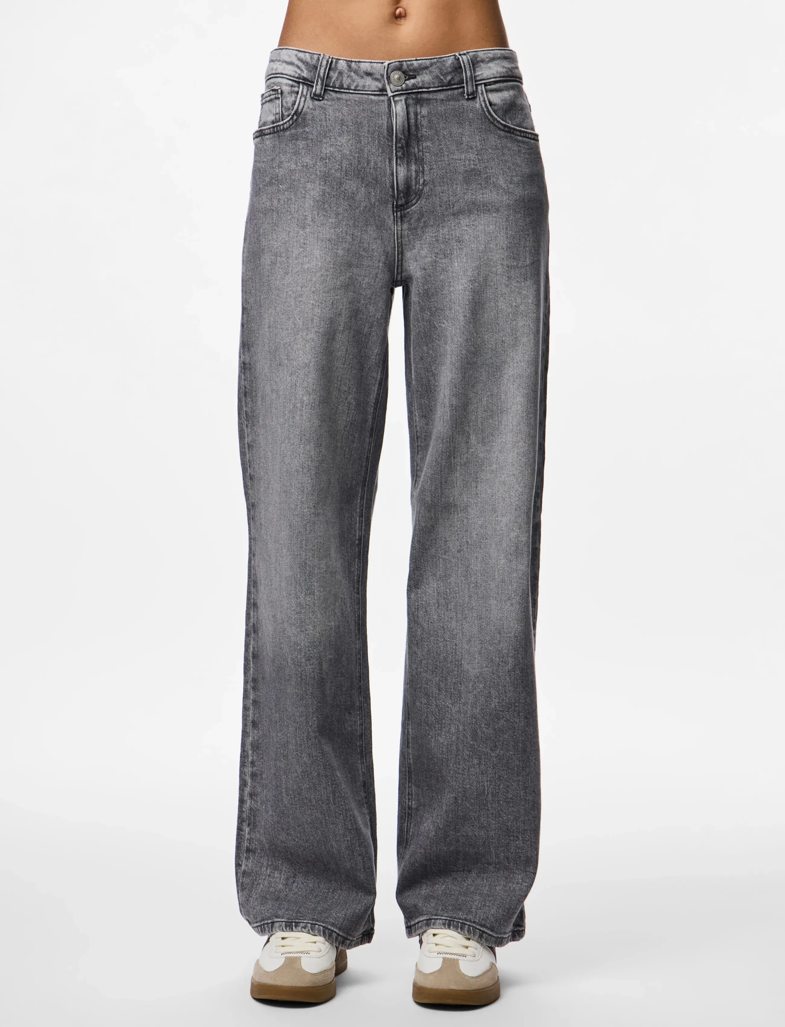 Pieces PCSILKE MW WIDE JEANS MG NOOS BC - Kleidung - MEDIUM GREY DENIM / grey