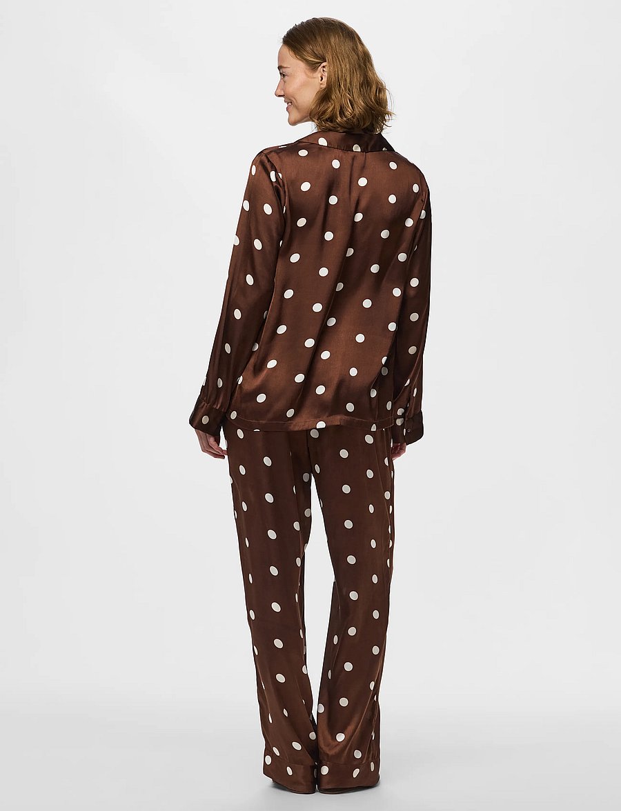 Pieces - PCJYTTE SATIN NIGHT SET WVN - pyjamas - chicory coffee - 3
