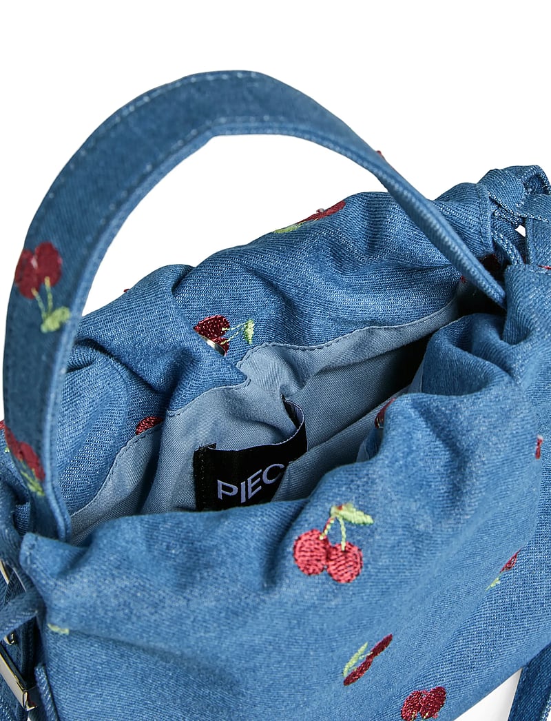 Pieces - PCBALLOON DENIM CHERRY BAG FSY - alltags-style - light blue denim - 2
