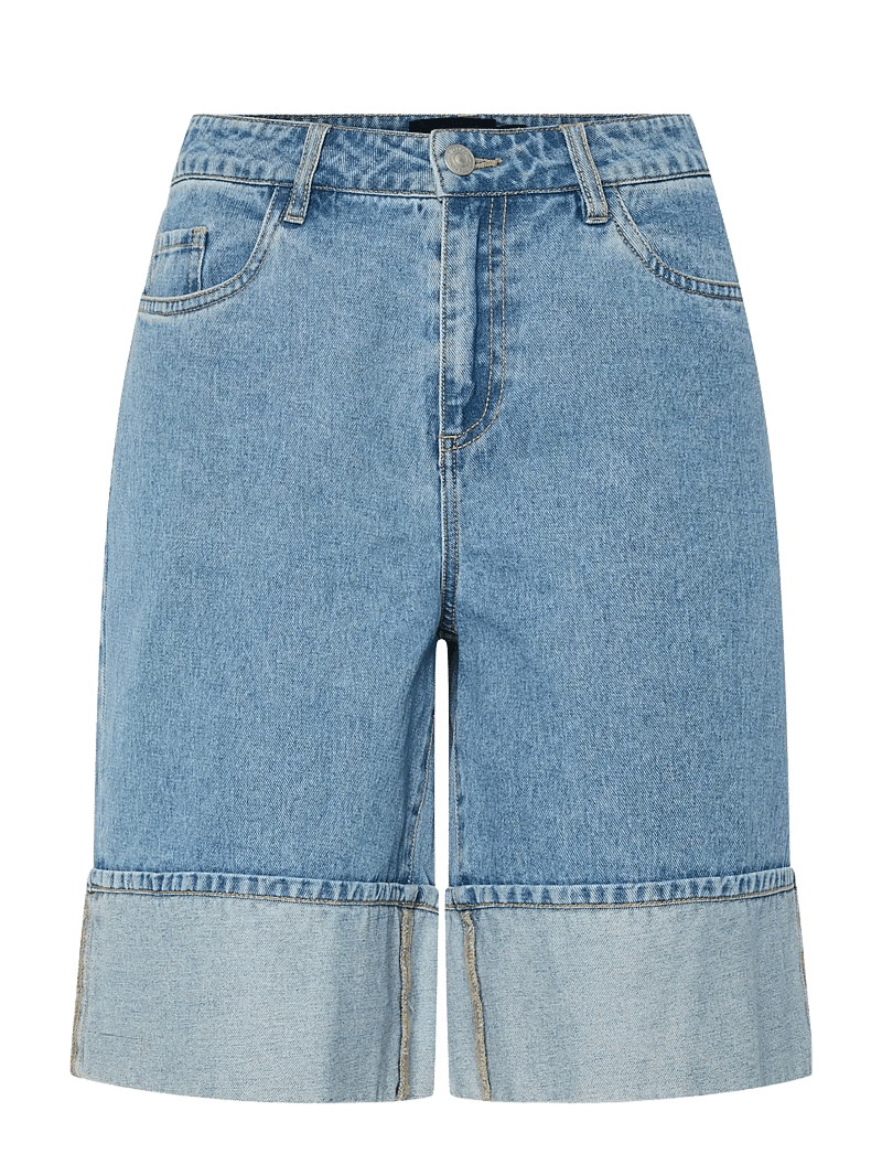 Pieces - PCMINDY MW LOOSE DENIM JORTS D2D - jorts - light blue denim - 0