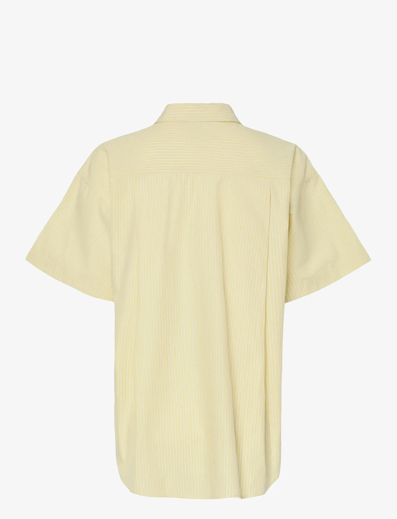 Pieces - PCFEMME SS LOOSE SHIRT WVN D2D - kurzärmlige hemden - pale banana - 1