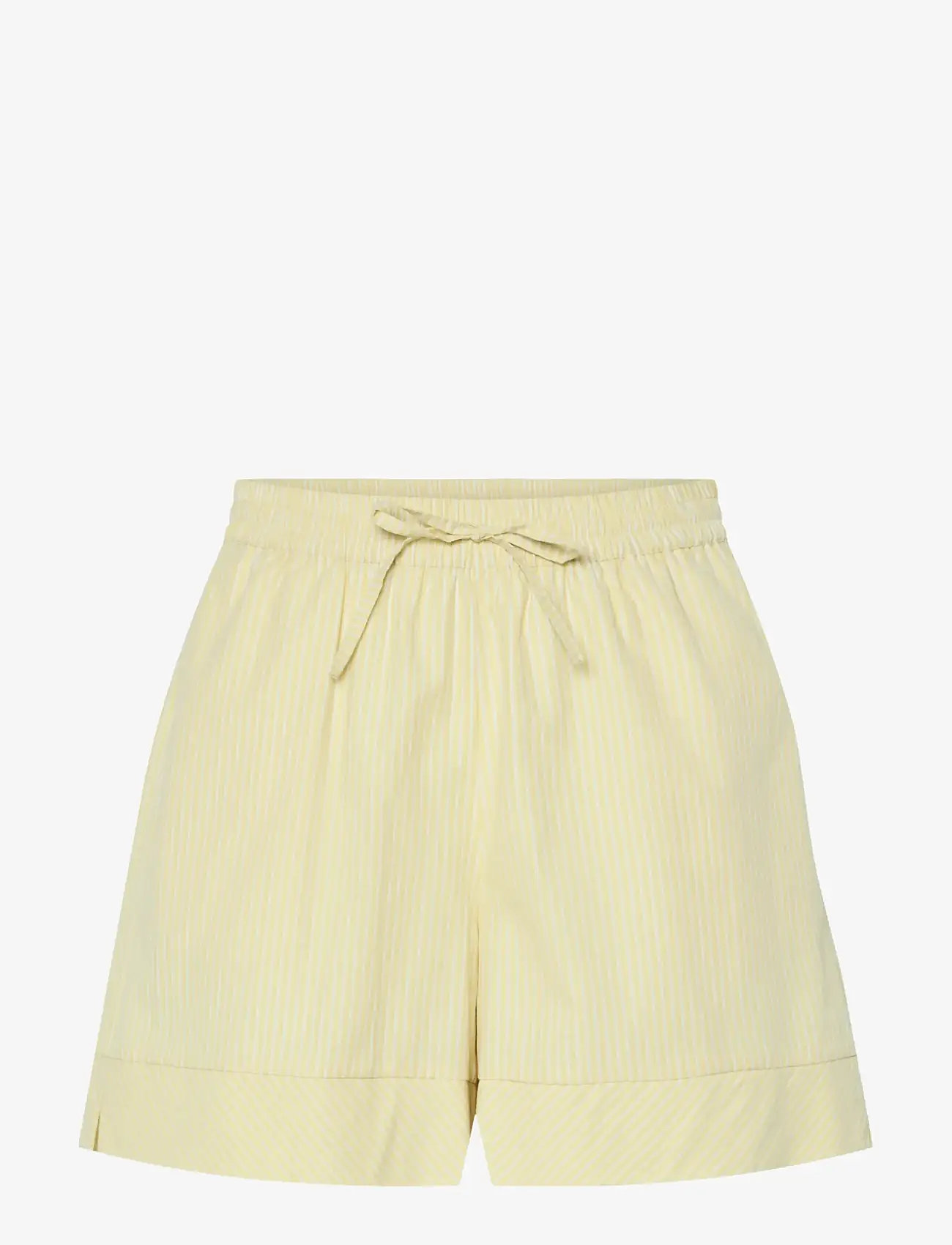 Pieces - PCFEMME HW SHORTS WVN D2D - lühikesed vabaajapüksid - pale banana - 0