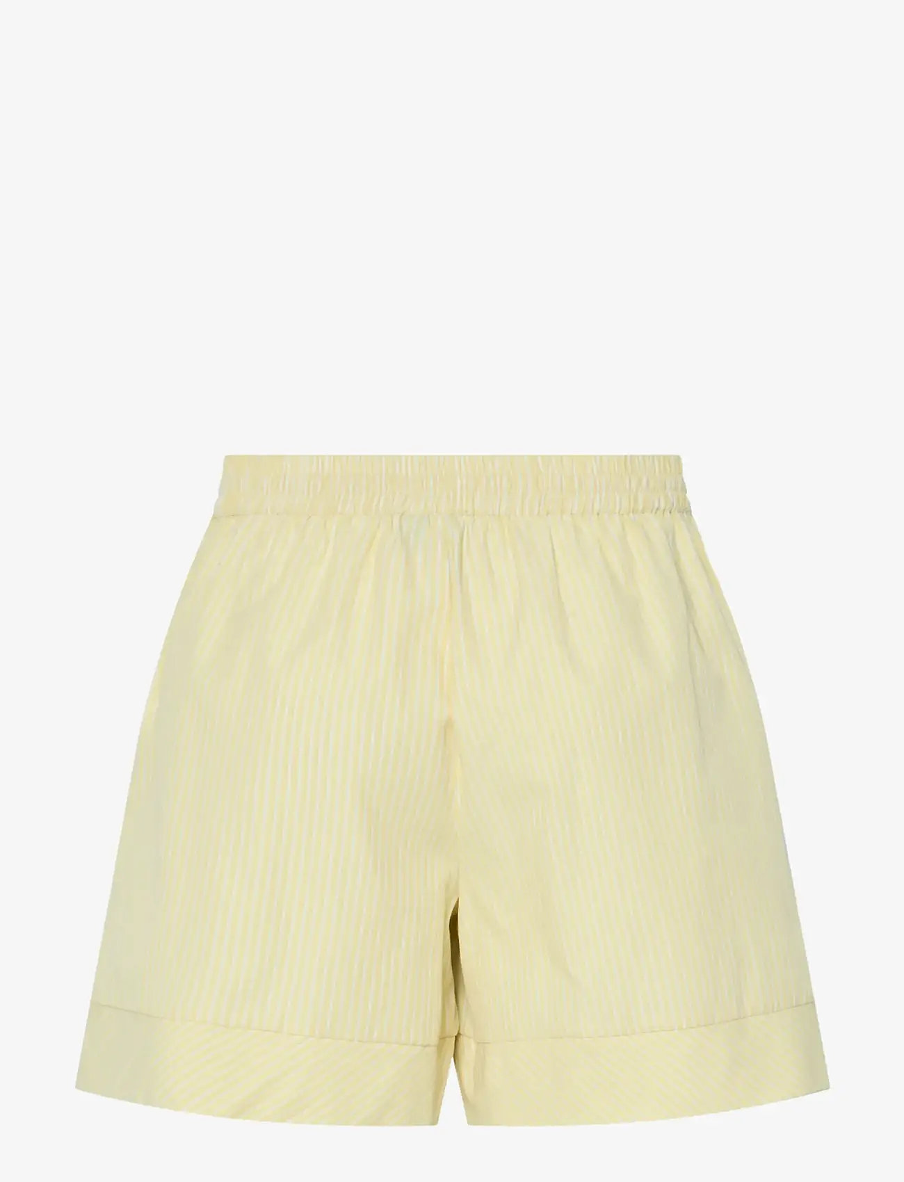 Pieces - PCFEMME HW SHORTS WVN D2D - lühikesed vabaajapüksid - pale banana - 1