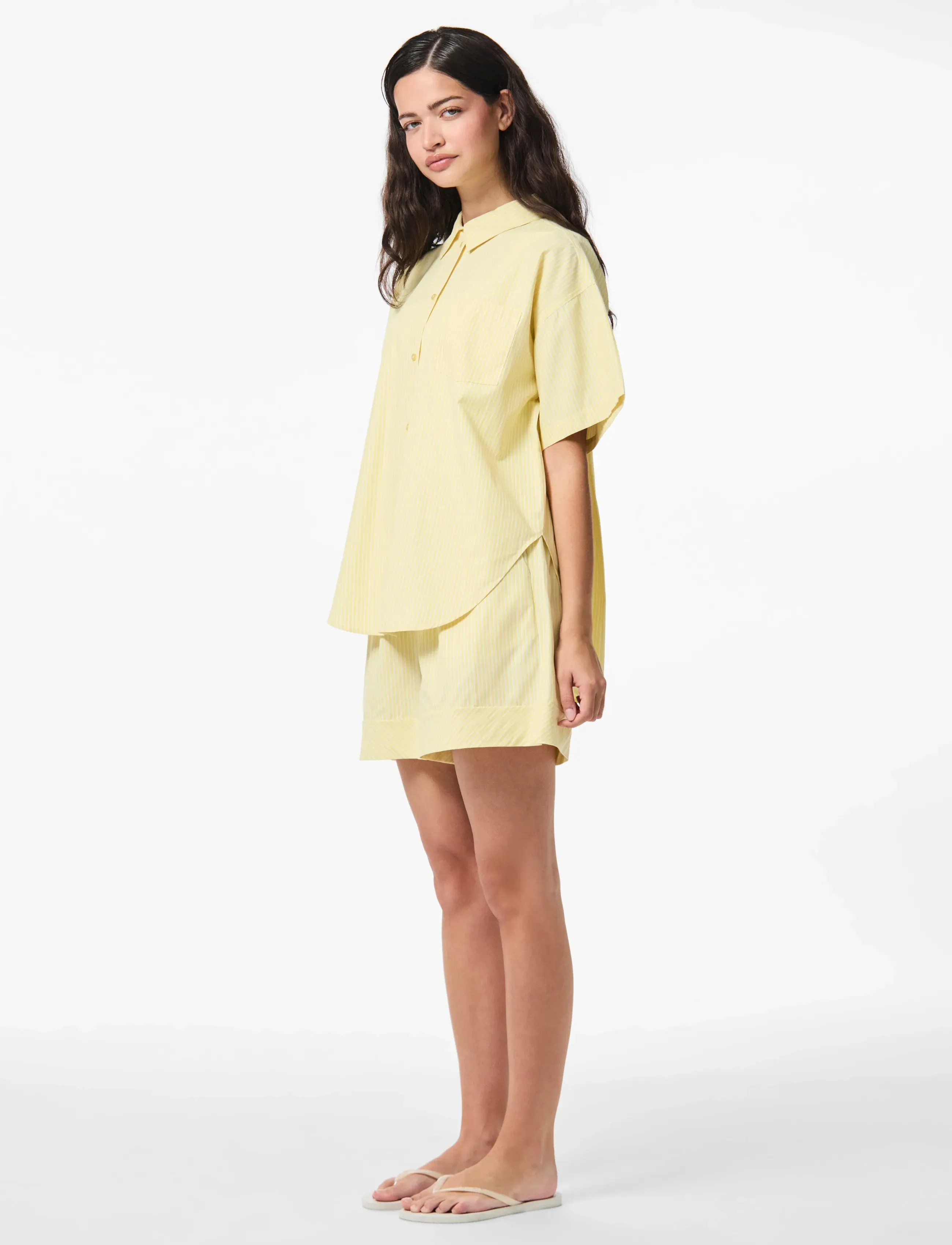 Pieces - PCFEMME HW SHORTS WVN D2D - casual shorts - pale banana - 5