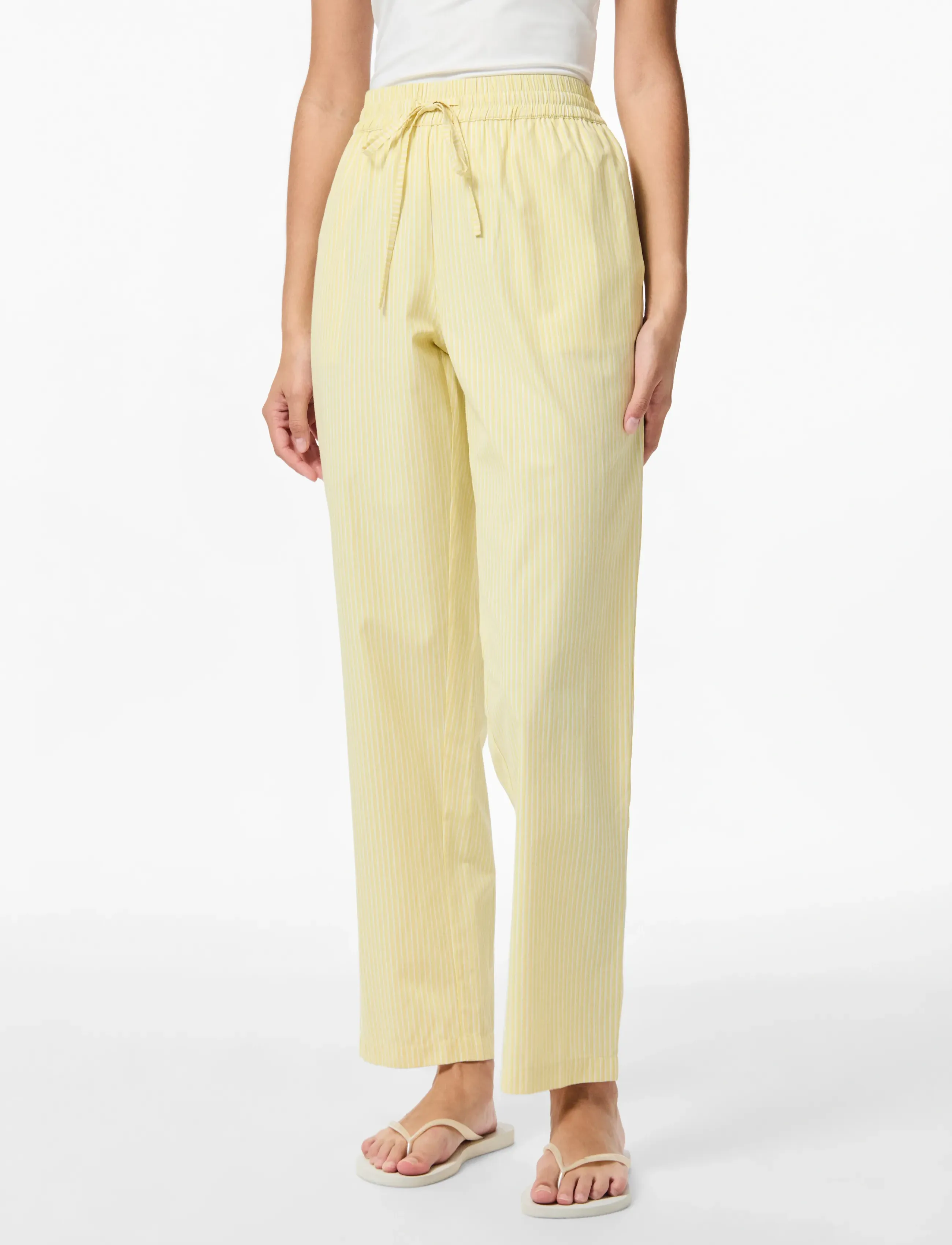 Pieces PCFEMME HW STRAIGHT PANTS WVN D2D - Flash Days - PALE BANANA / yellow