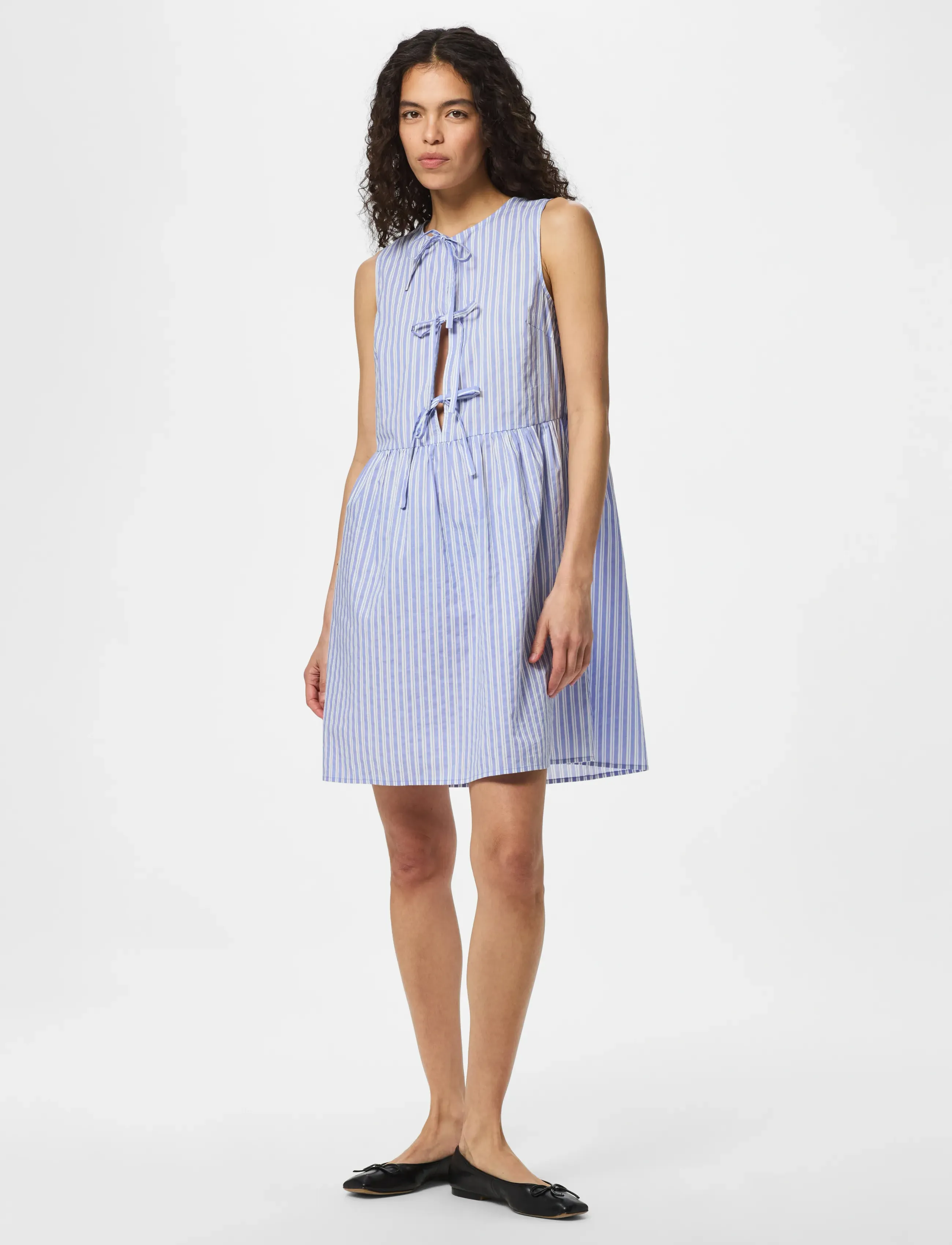 Pieces - PCJOLLY SL TIE SHORT DRESS WVN NOOS BC - korte kjoler - hydrangea - 4