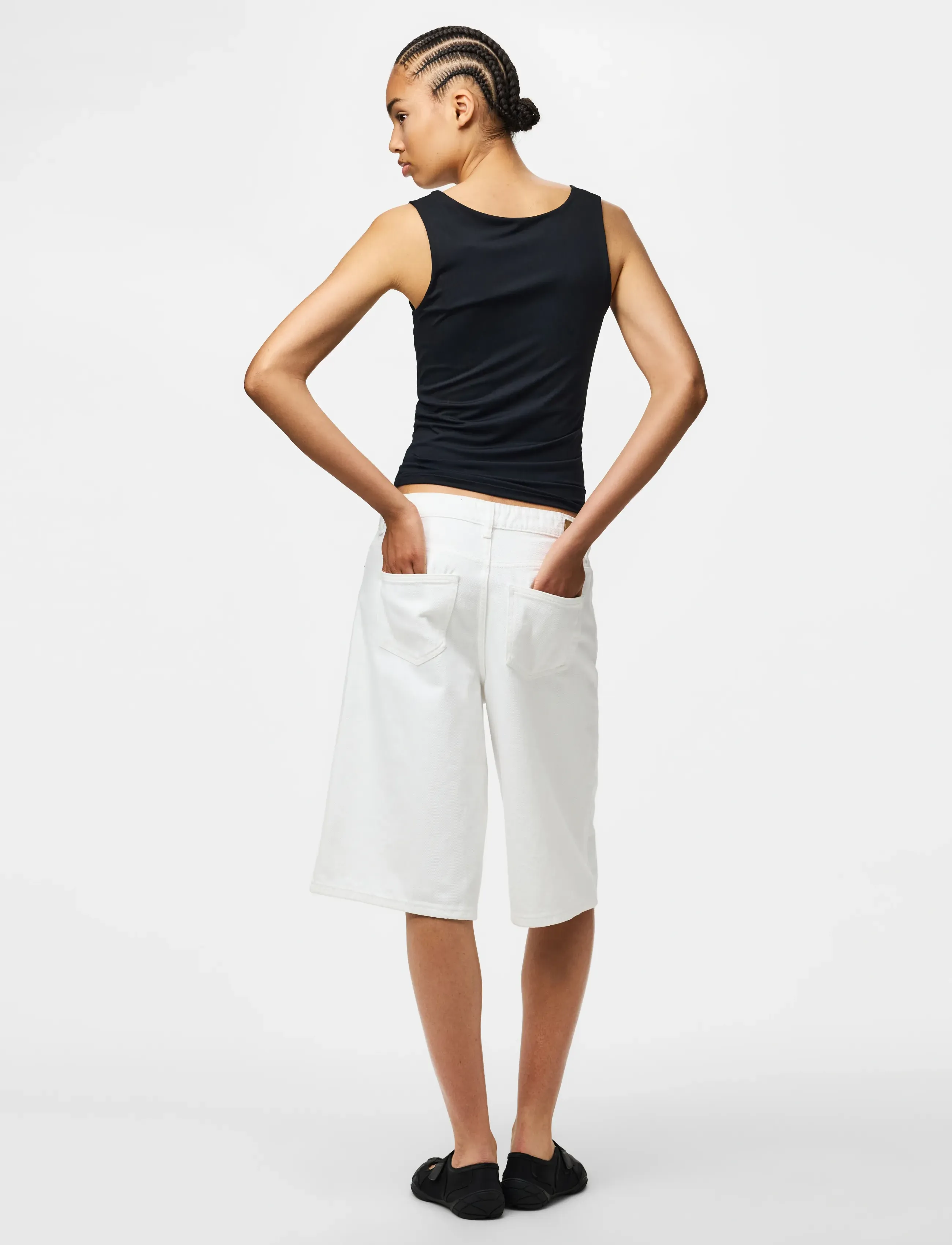 Pieces - PCLULA SL REVERSIBLE TANKTOP JRS NOOS - sleeveless tops - black - 3