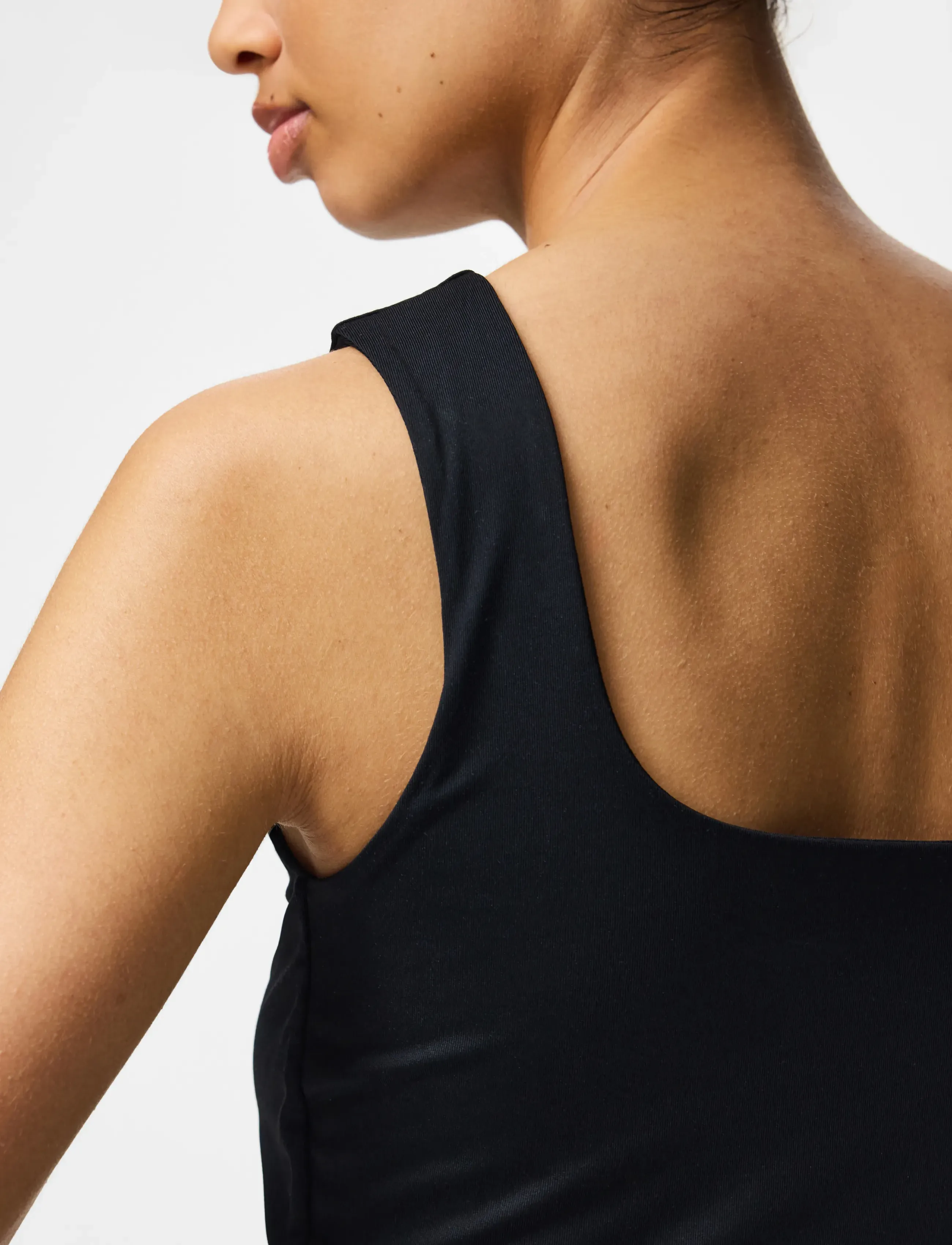 Pieces - PCLULA SL REVERSIBLE TANKTOP JRS NOOS - sleeveless tops - black - 5
