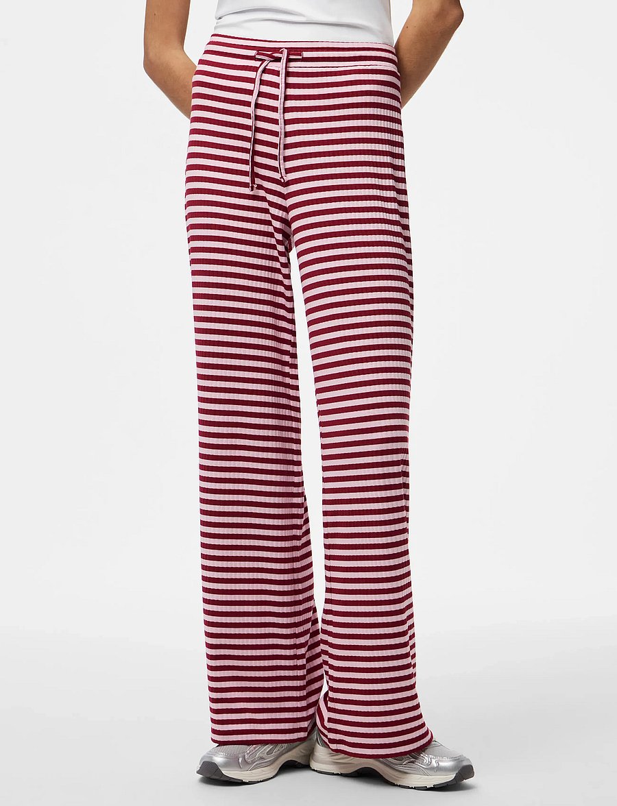 Pieces - PCLAYA MW WIDE PANTS JRS NOOS - wide leg trousers - goji berry - 0