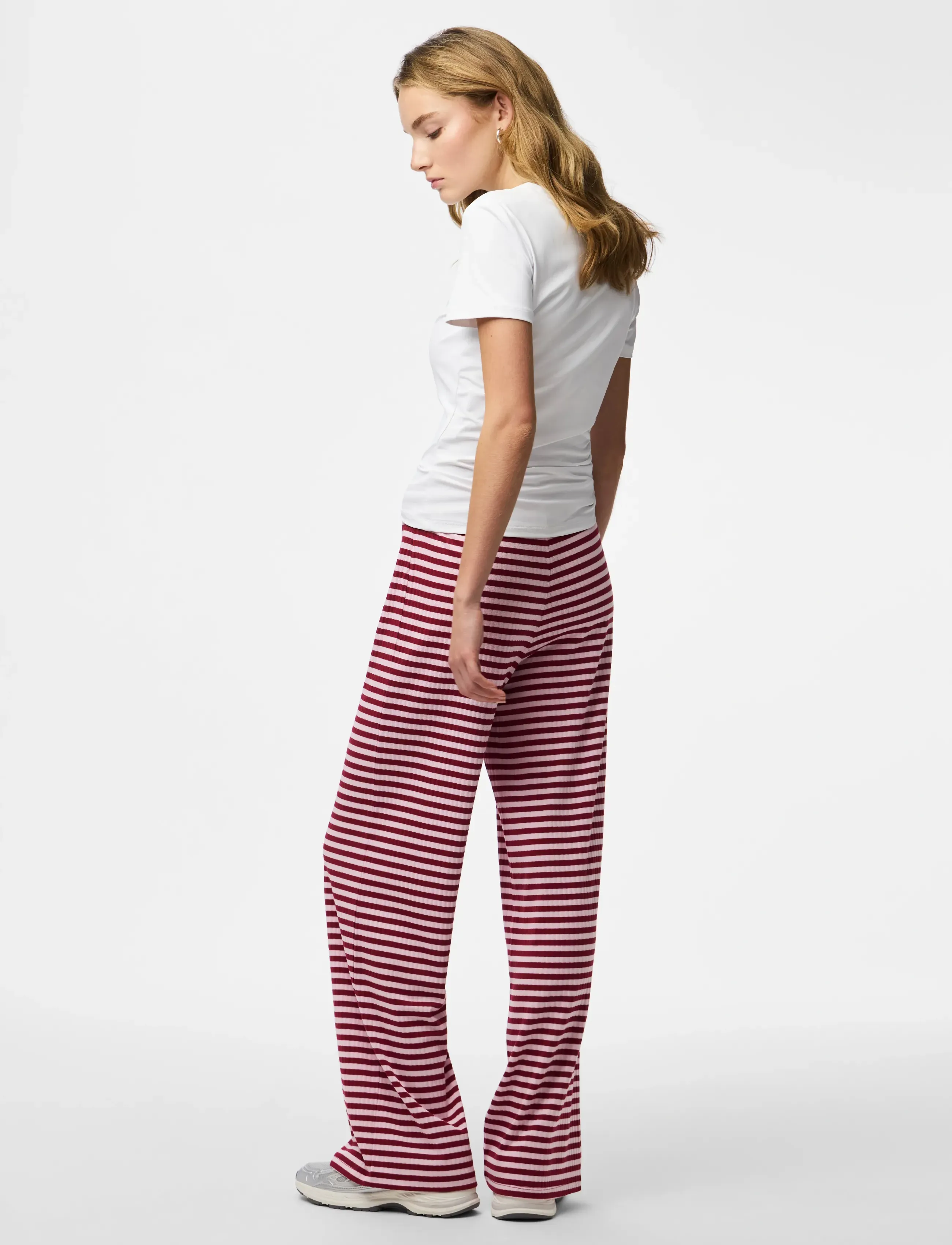 Pieces - PCLAYA MW WIDE PANTS JRS NOOS - bukser med brede ben - goji berry - 3