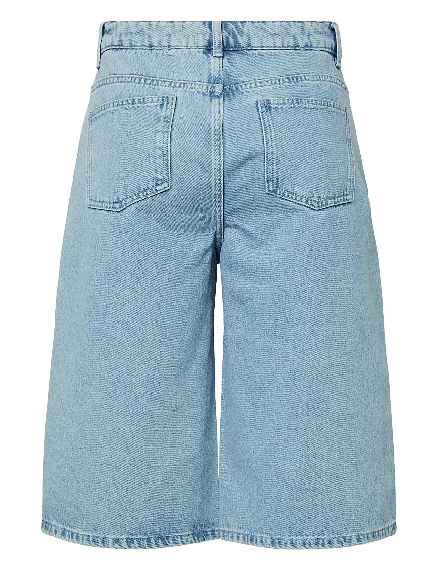 Pieces - PCNOEL MW DENIM JORTS D2D PP - jeansshorts - light blue denim - 2