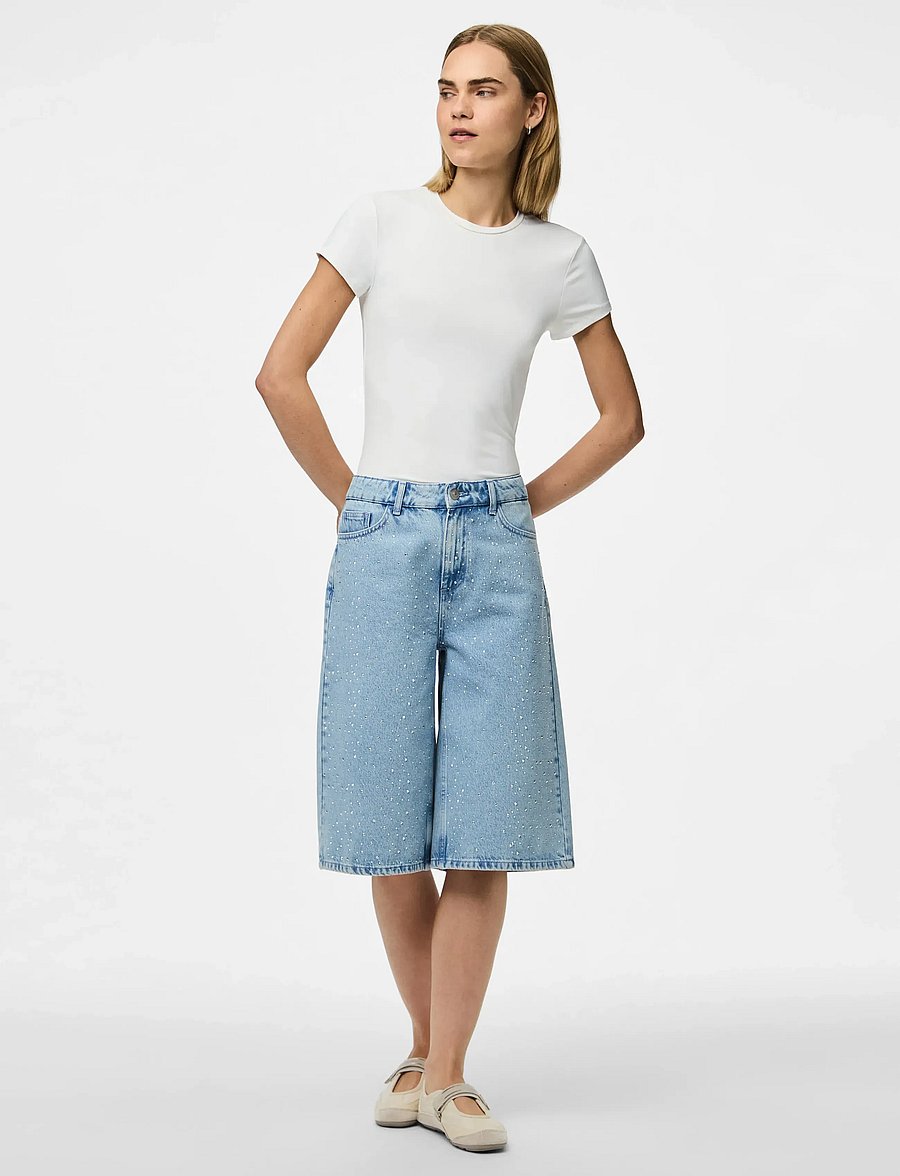 Pieces - PCNOEL MW DENIM JORTS D2D PP - jeansshorts - light blue denim - 5