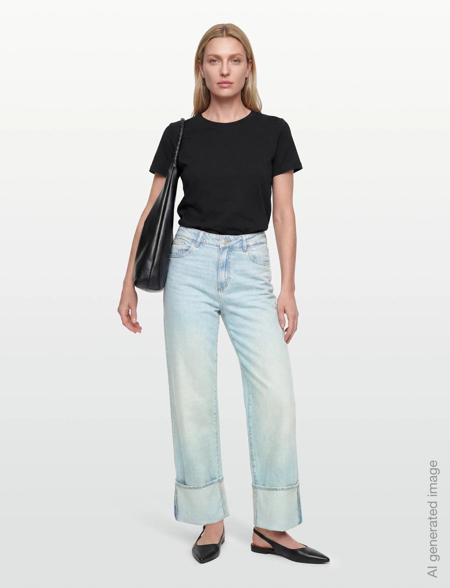 Pieces - PCSILKE MW FOLD UP DENIM JEANS - hosen mit weitem bein - light blue denim - 0