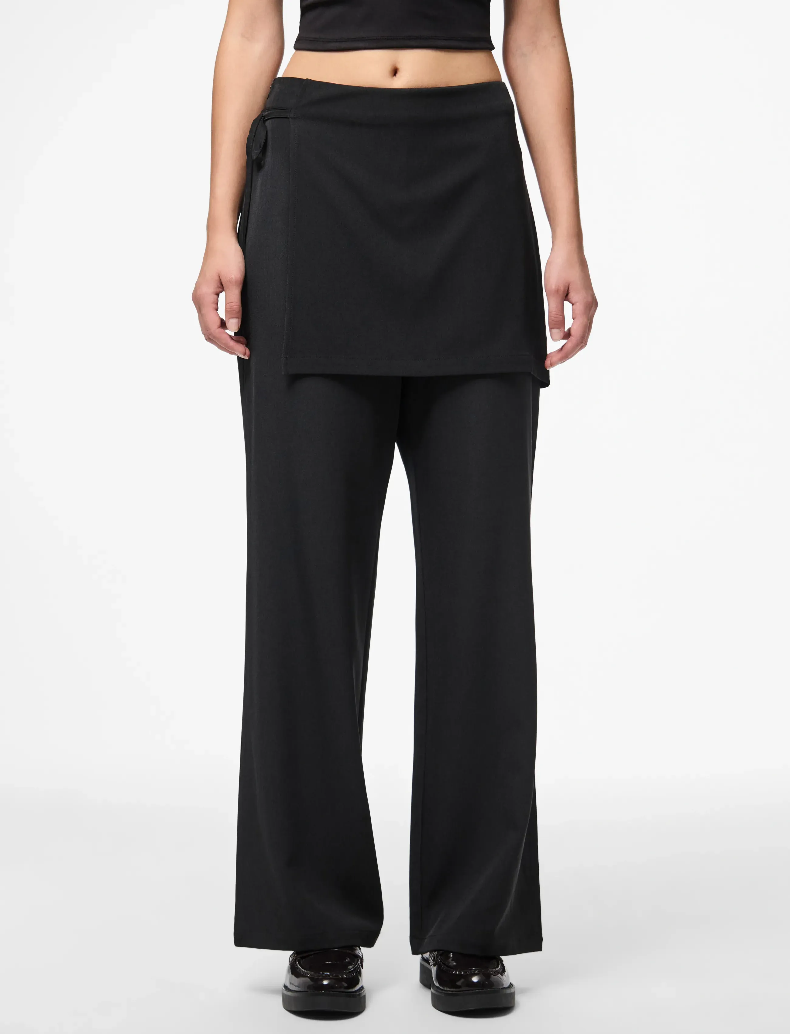 Pieces PCJOSSA MW PANTS WVN D2D PP - Hosen - BLACK / black