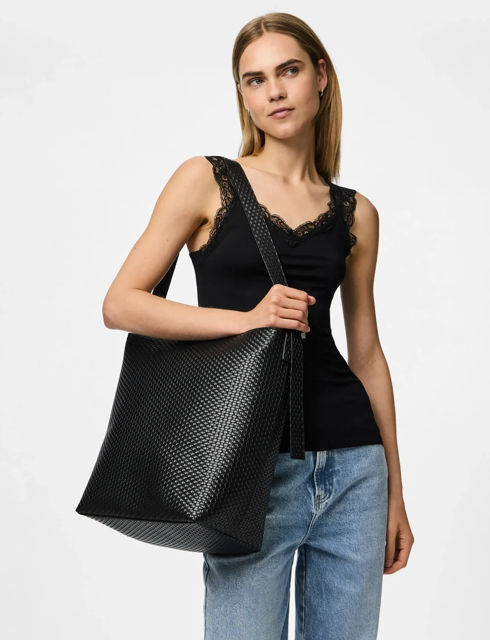 Pieces - PCMILLANE BRAIDED SHOPPER PP - shoppingväskor - black - 0
