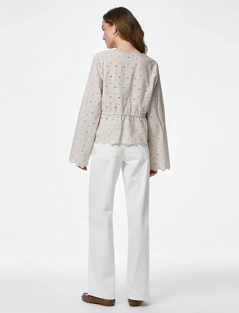 Pieces - PCARMORINE LS EMBRODERI TOP WVN - langärmlige blusen - silver lining - 3