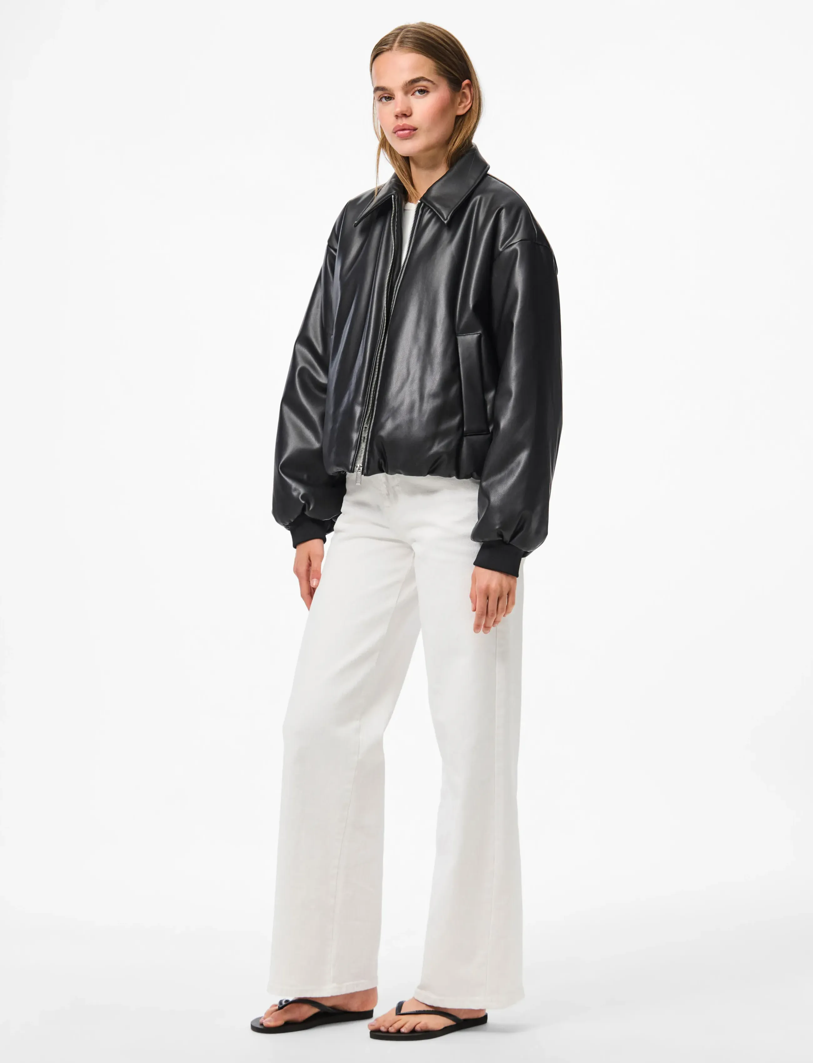 Pieces - PCLARA PADDED COATED BOMBER JACKET - bomber jackets - black - 5