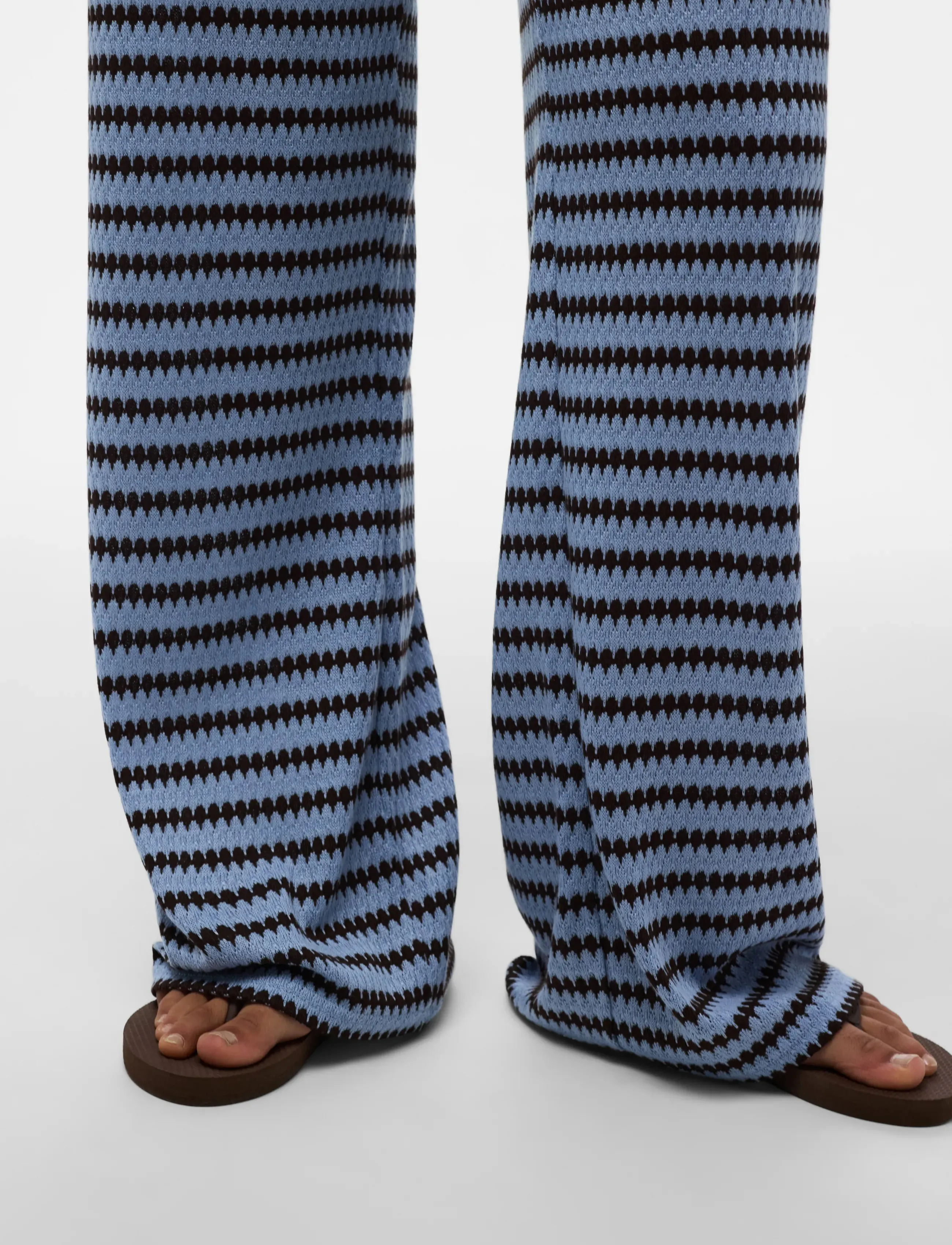 PIECES Pcjeya Hw Wide Knit Pant D2D Jrs mjukisbyxor dam – bild 6