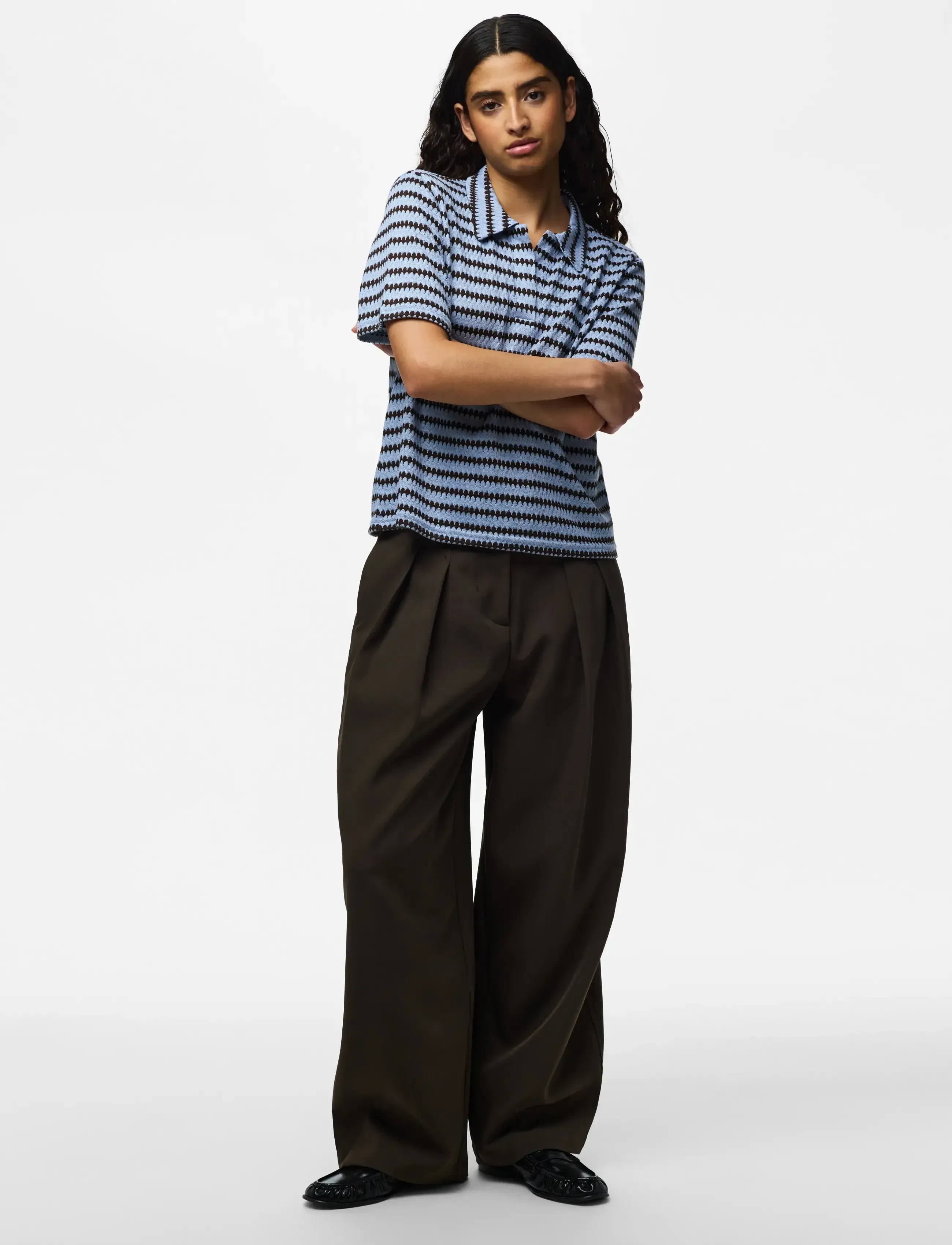 PIECES Pcjeya Ss V-Neck Loose Polo D2D Jrs blusar dam – bild 7