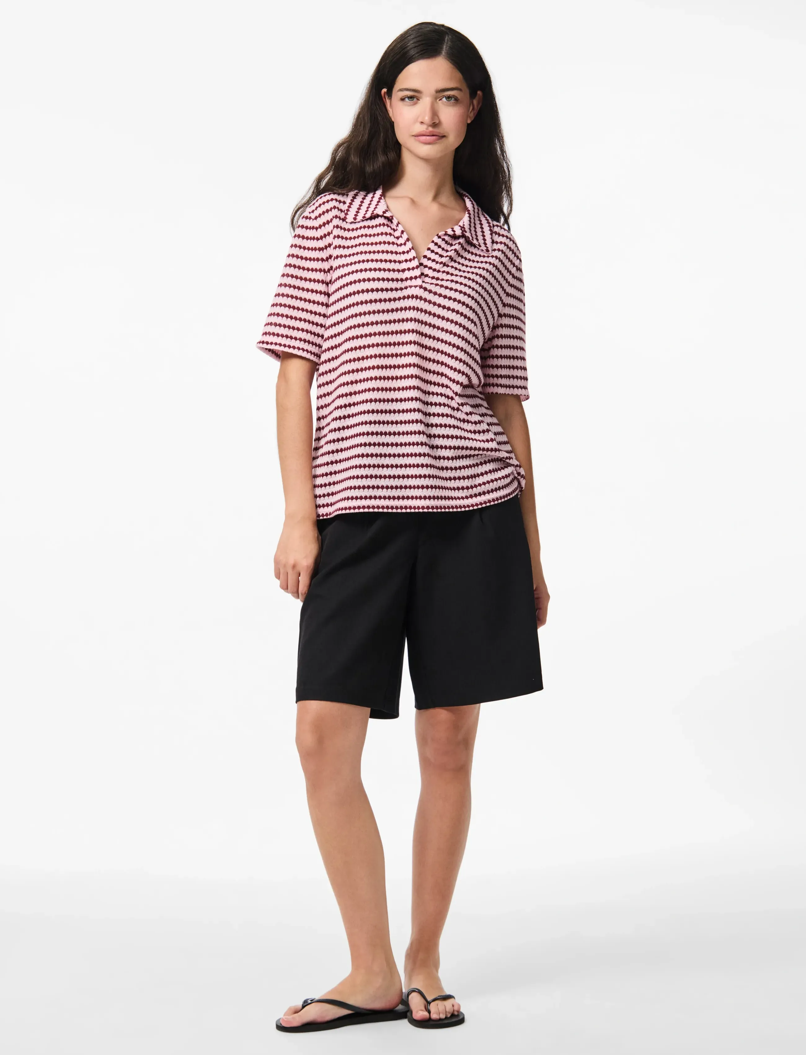 PIECES Pcjeya Ss V-Neck Loose Polo D2D Jrs blusar dam – bild 3