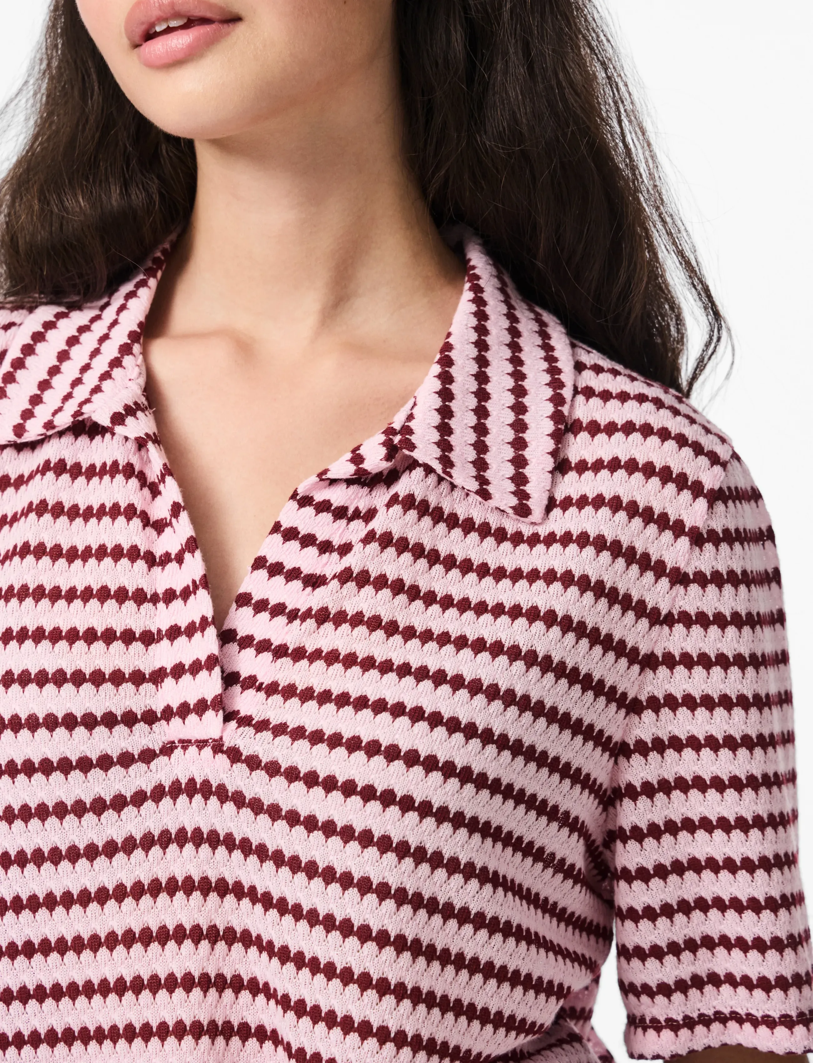 PIECES Pcjeya Ss V-Neck Loose Polo D2D Jrs blusar dam – bild 4