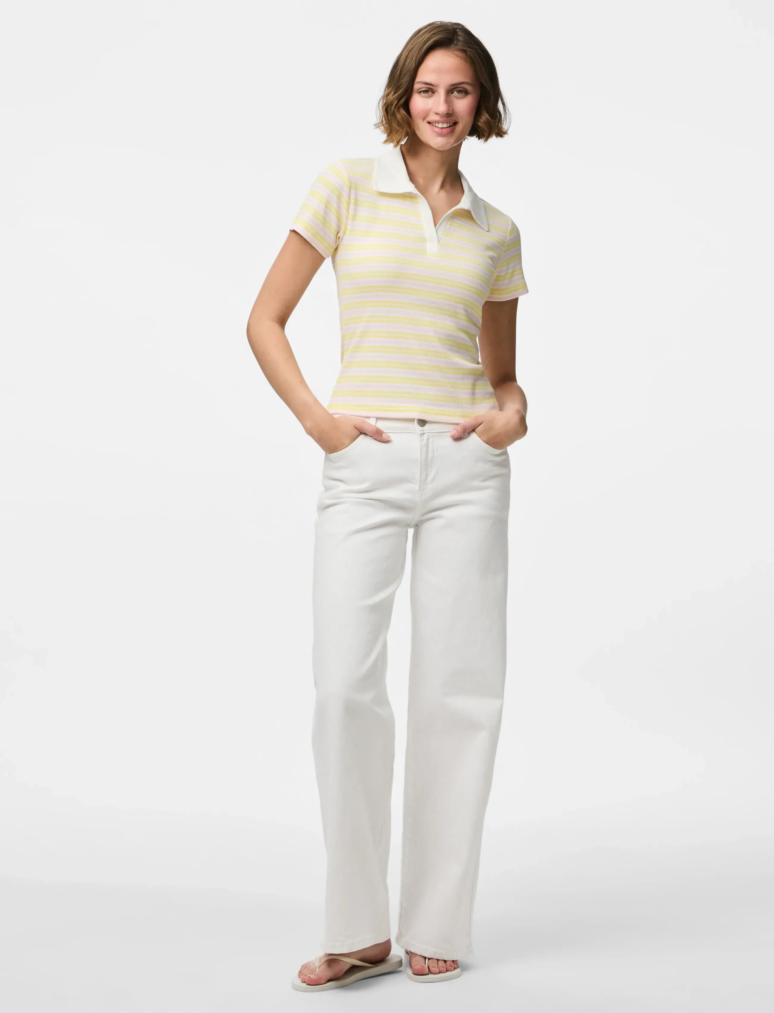 Pieces - PCJAYJAY SS V-NECK POLO TOP JRS D2D FSY - pale banana - 4