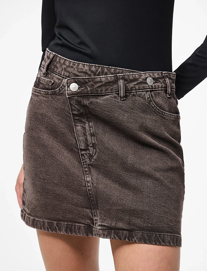 Pieces - PCSELMA MW DENIM SKIRT D2D FSY - jeanskjolar - hot fudge - 4