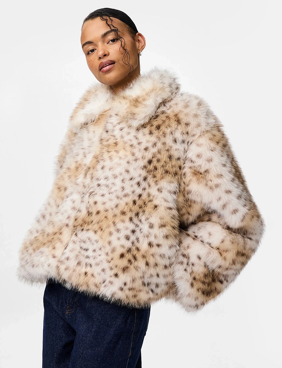 Pieces - PCPLUSH SHORT FLUFFY JACKET - kunstpelz - cloud dancer - 3