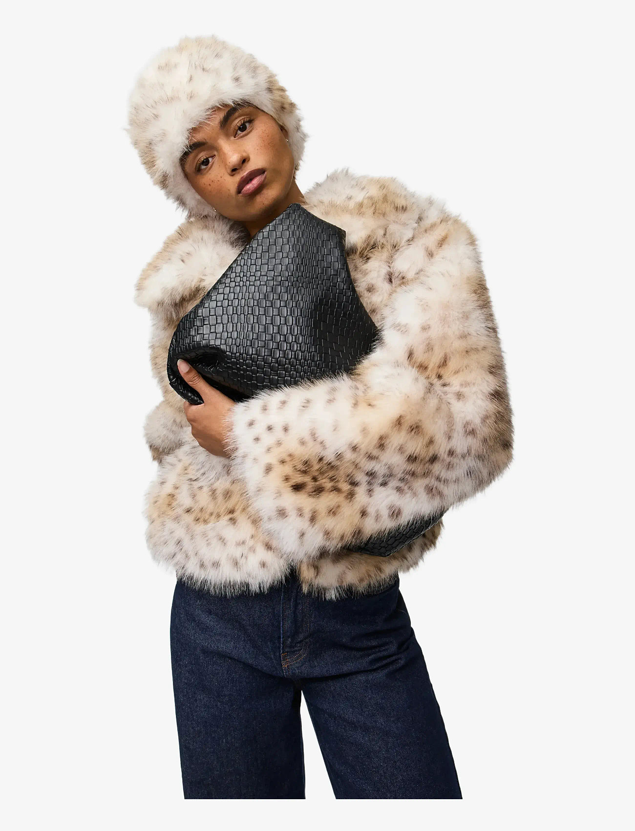 Pieces - PCPLUSH SHORT FLUFFY JACKET - kunstpelz - cloud dancer - 3