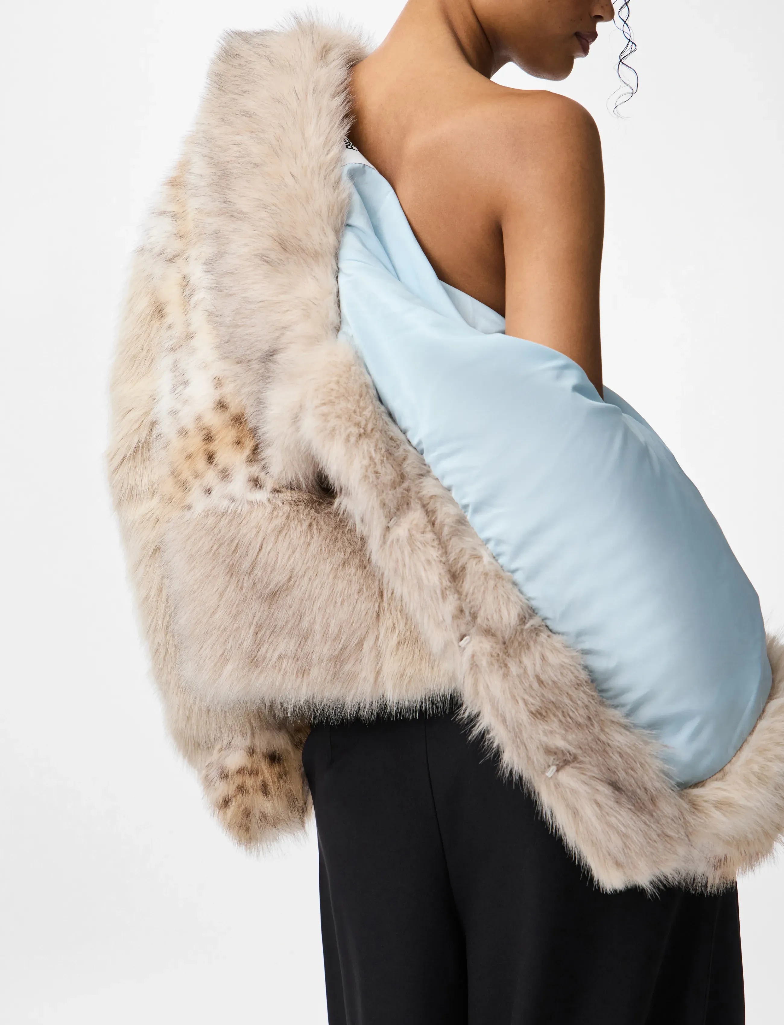 Pieces Pcplush Short Fluffy Jacket - 69.99 €. Buy Jackets & Coats