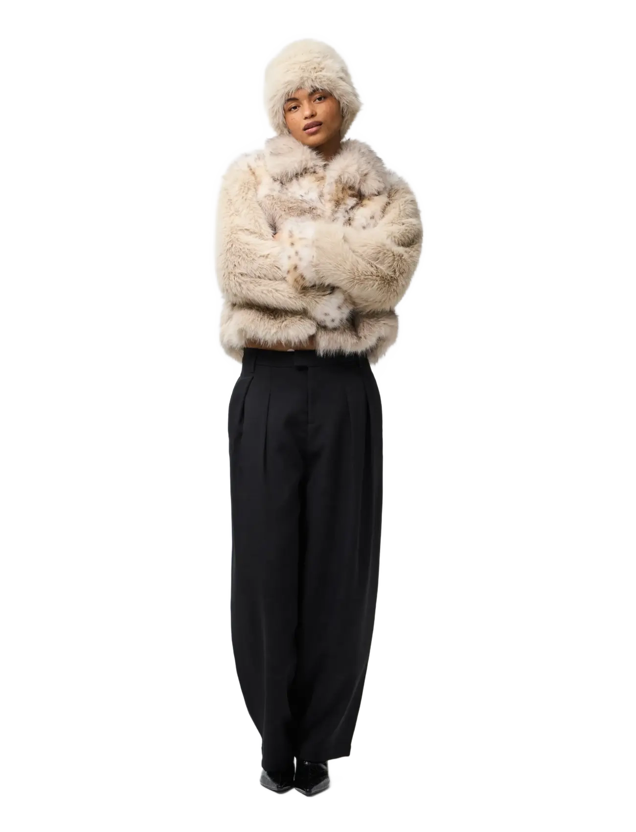 Pieces - PCPLUSH SHORT FLUFFY JACKET - ytterkläder - porpoise - 3