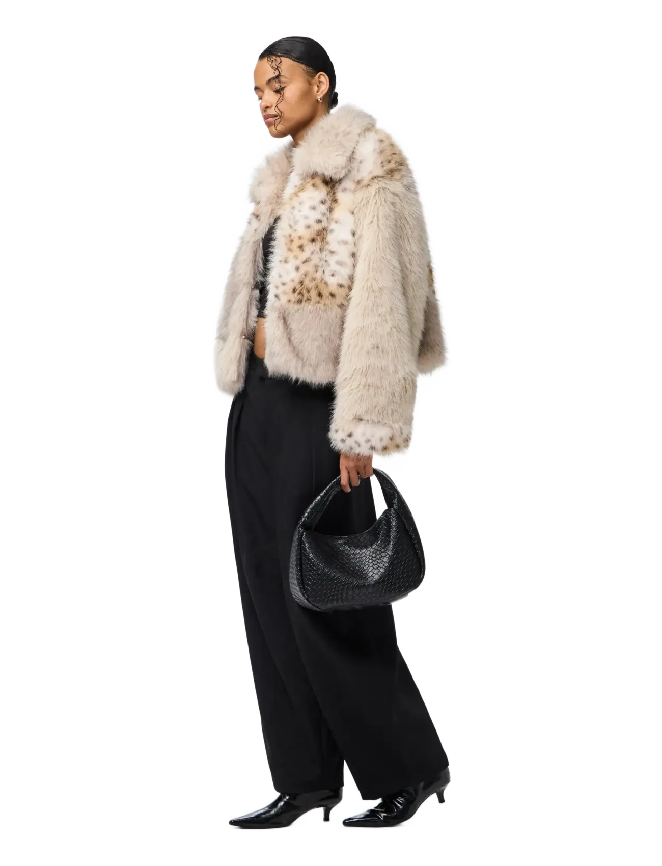 Pieces - PCPLUSH SHORT FLUFFY JACKET - ytterkläder - porpoise - 4